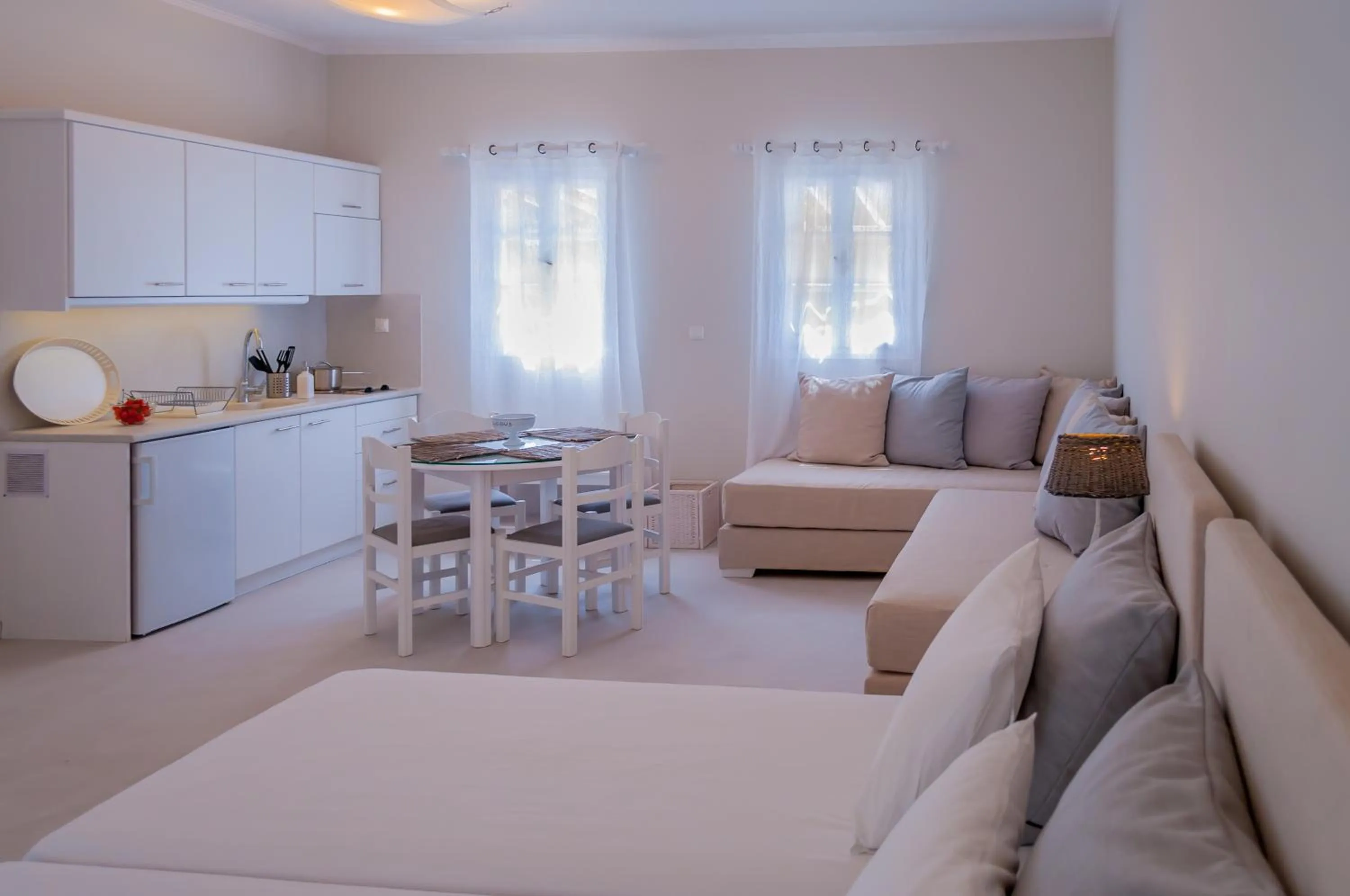 Kitchen or kitchenette in Milos Bay Suites