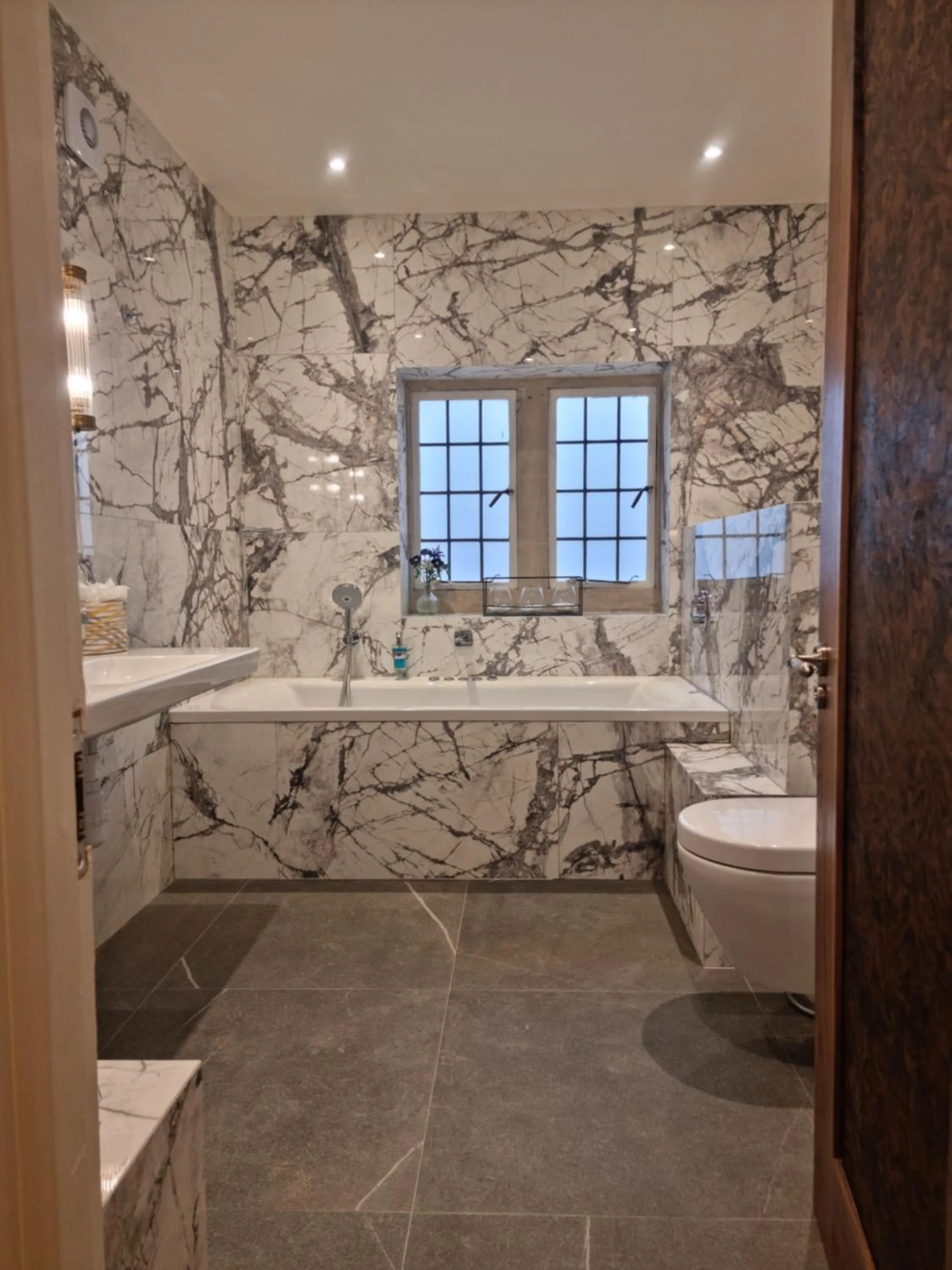 Bathroom in Weston Manor Hotel