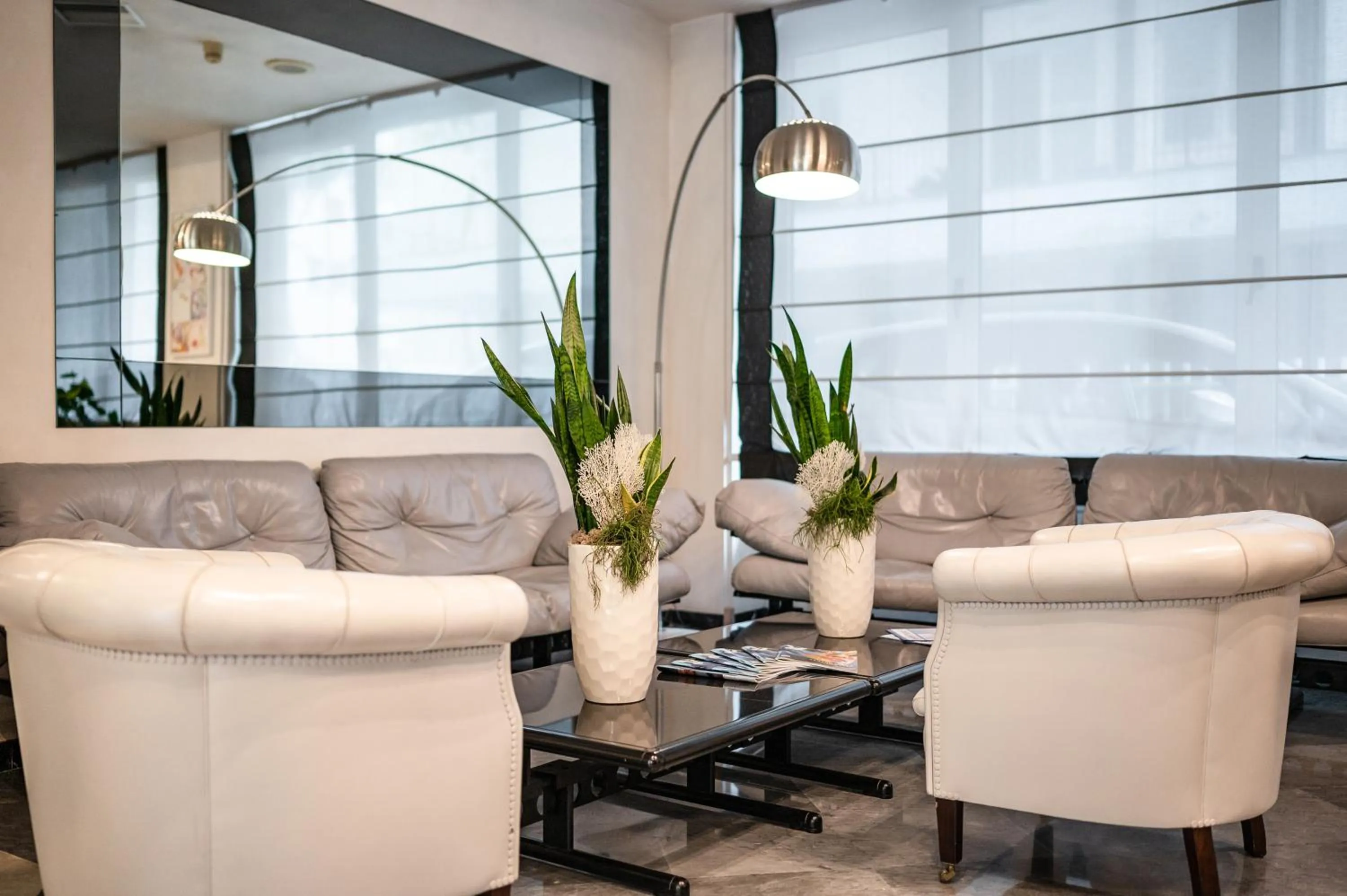 Communal lounge/ TV room in Hotel Europa