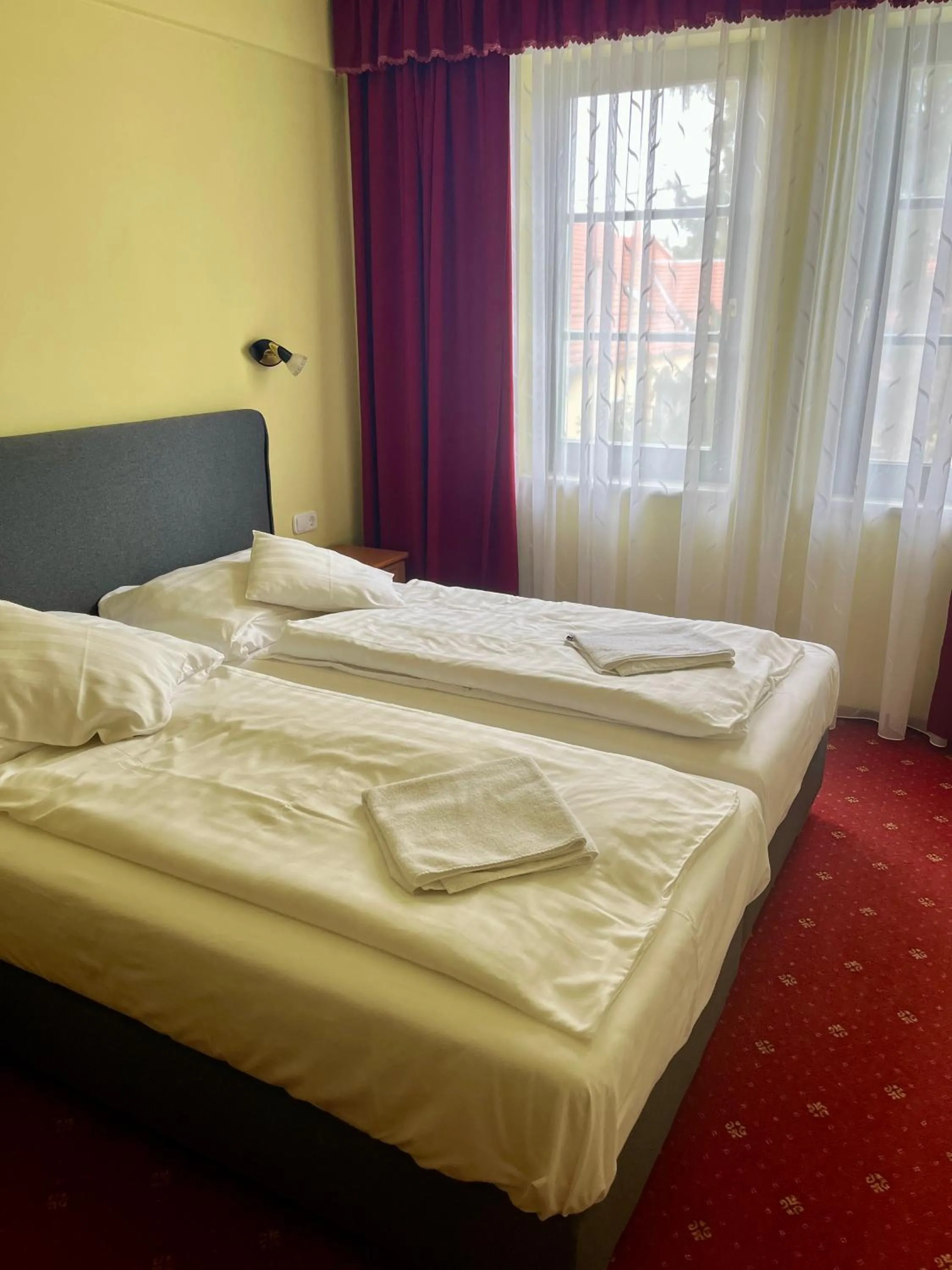 Bed in Rábensteiner Panzió