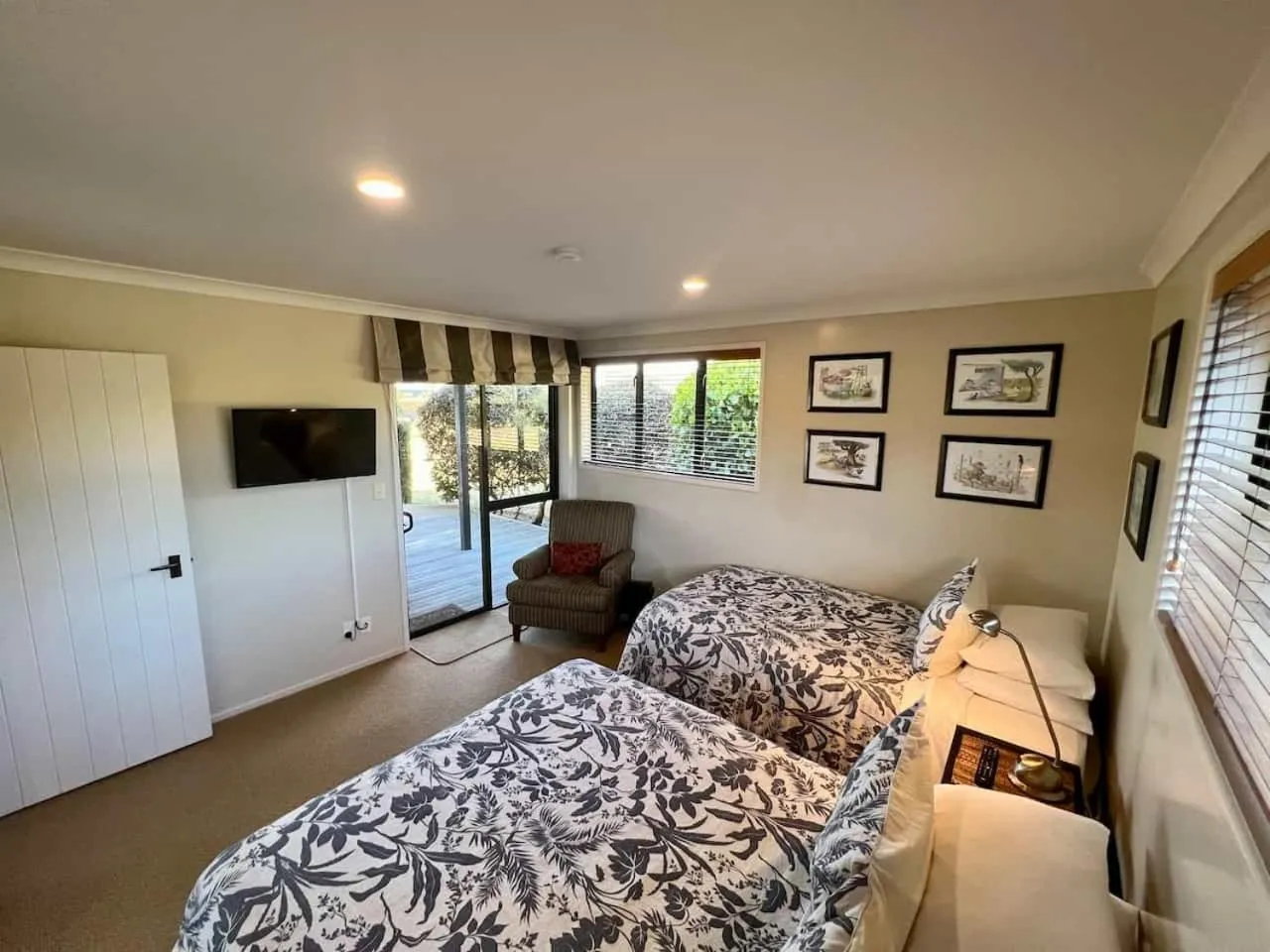 Bedroom, Bed in Heaven's Rest B&B