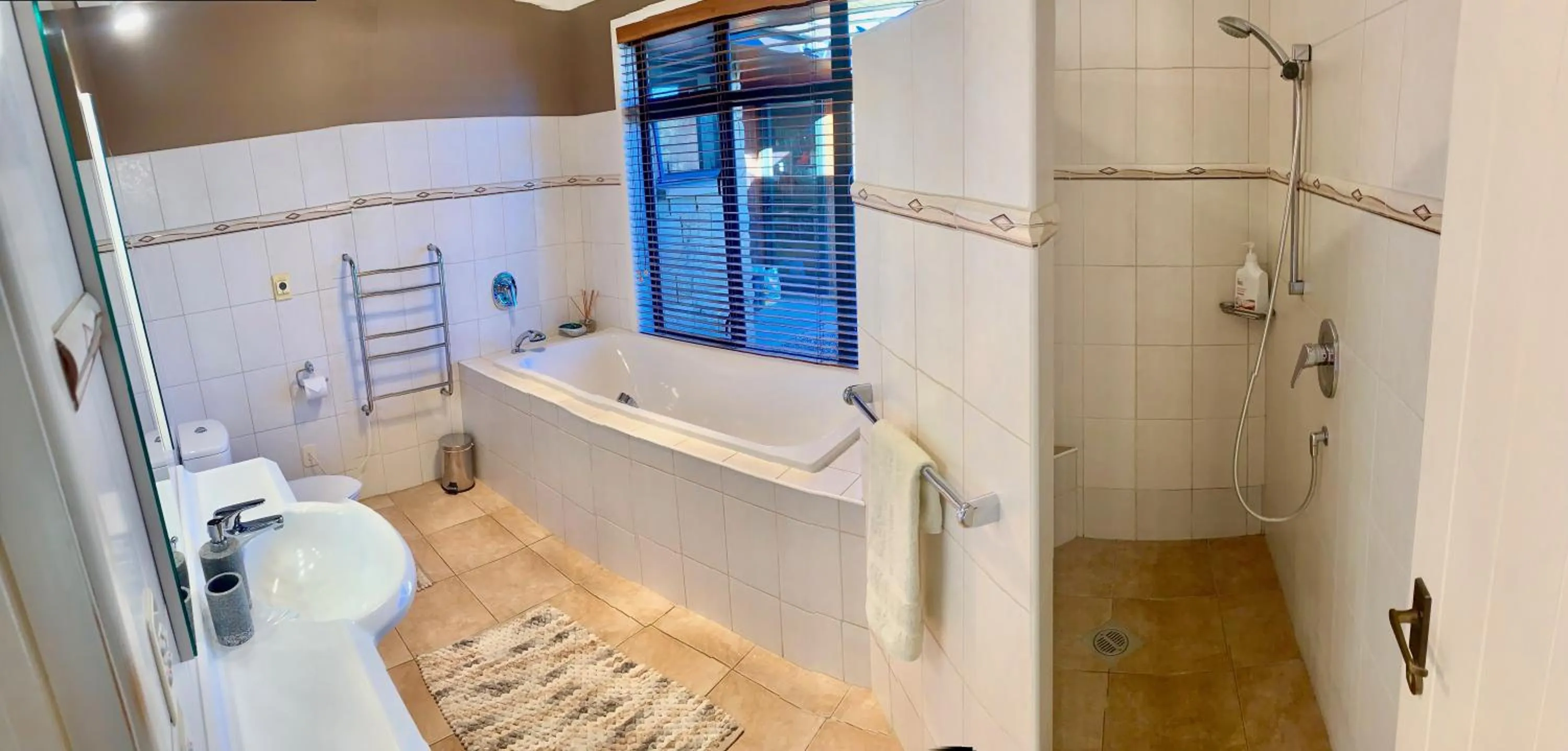 Shower in Heaven's Rest B&B