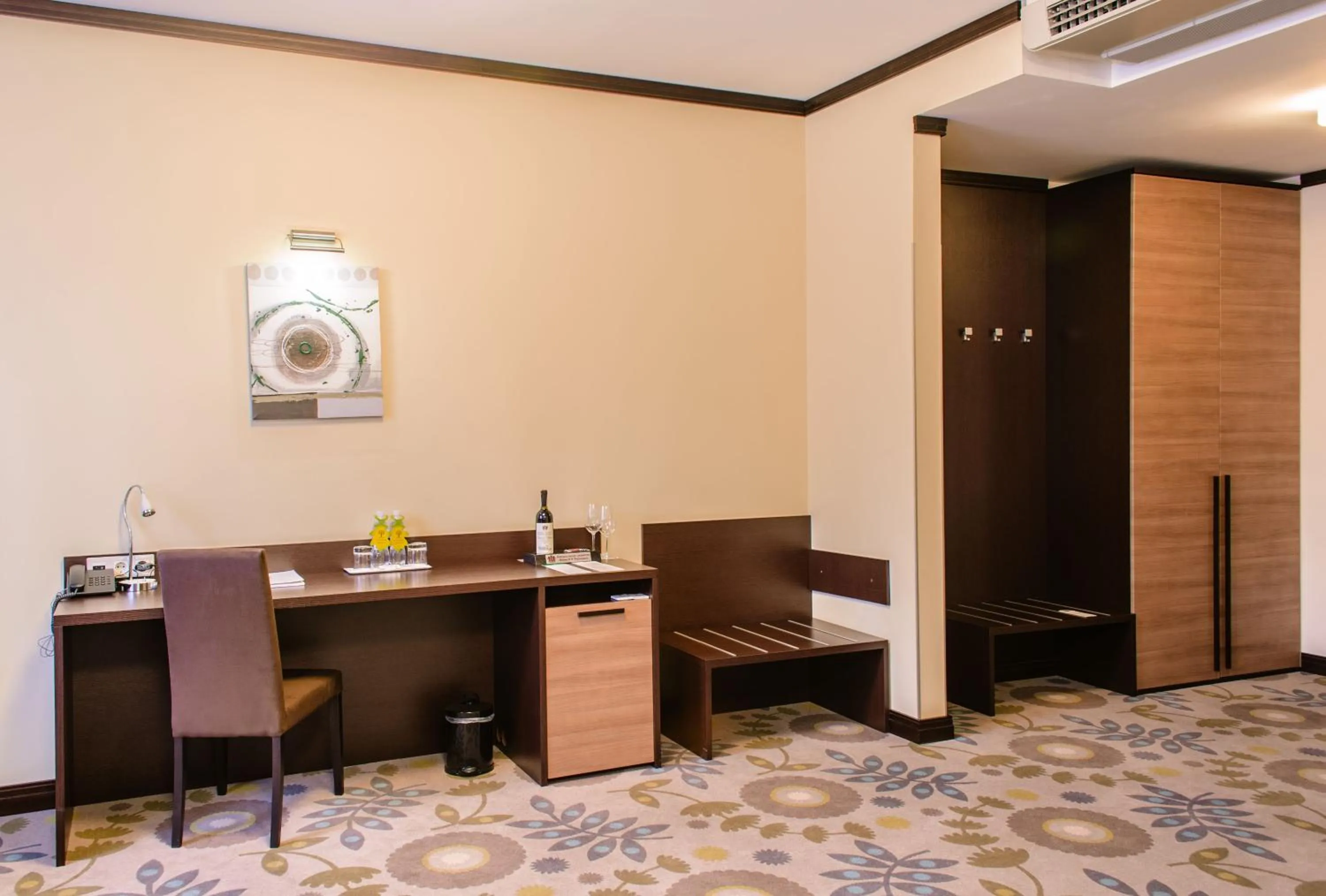 Photo of the whole room in Park-Hotel Golosievo