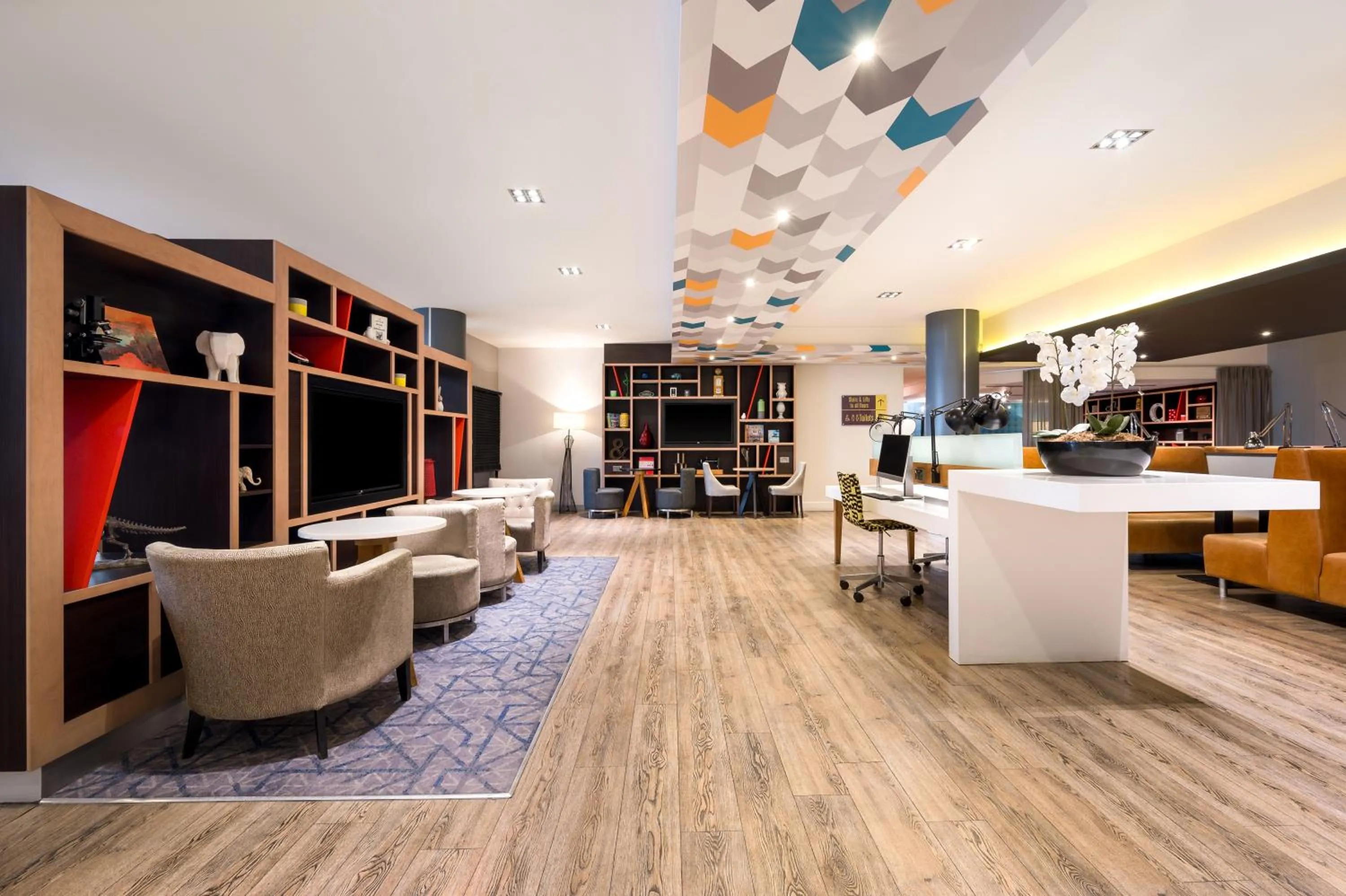 Lobby or reception in Holiday Inn Birmingham City by IHG
