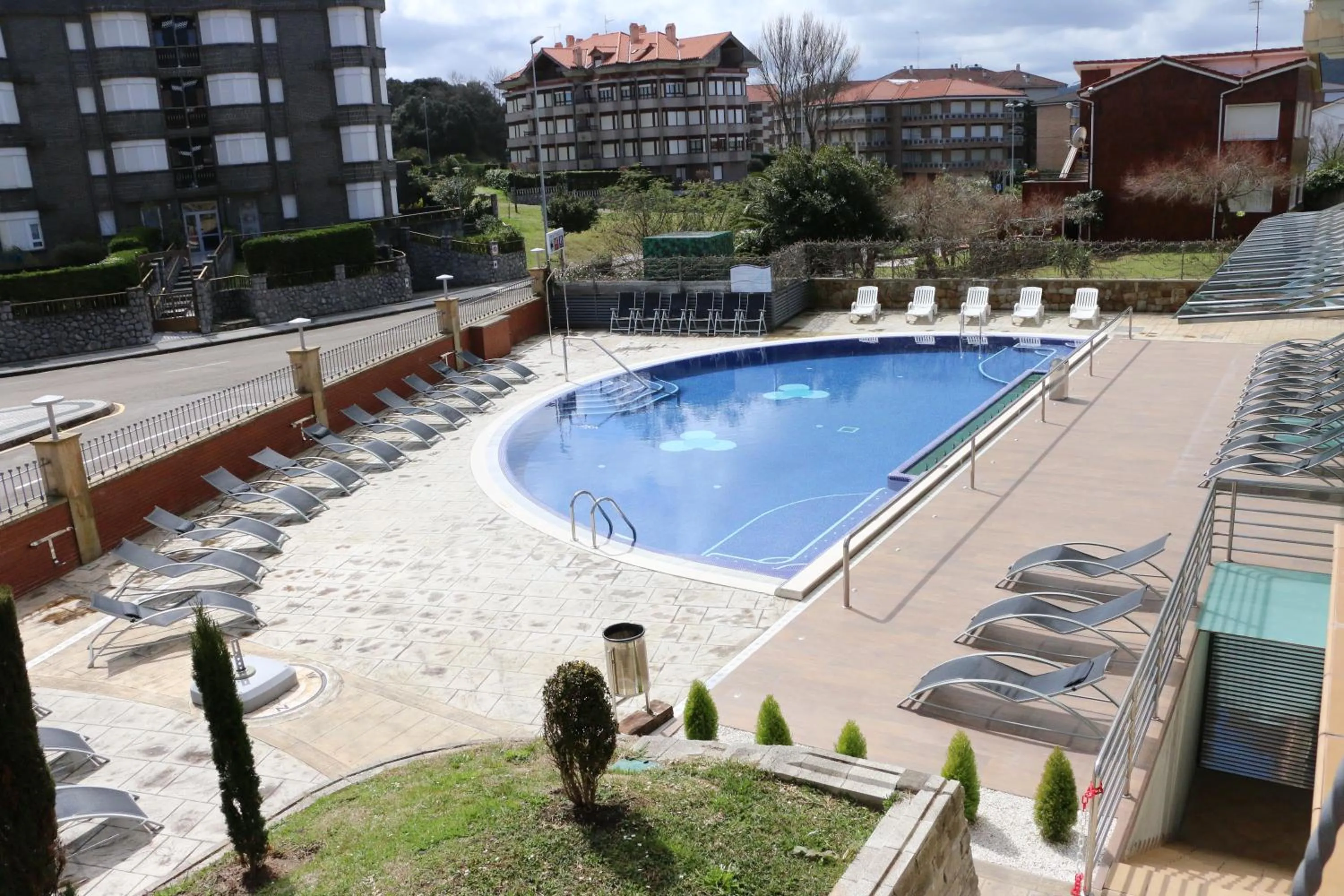 Spring in Hotel Marítimo Ris con garaje