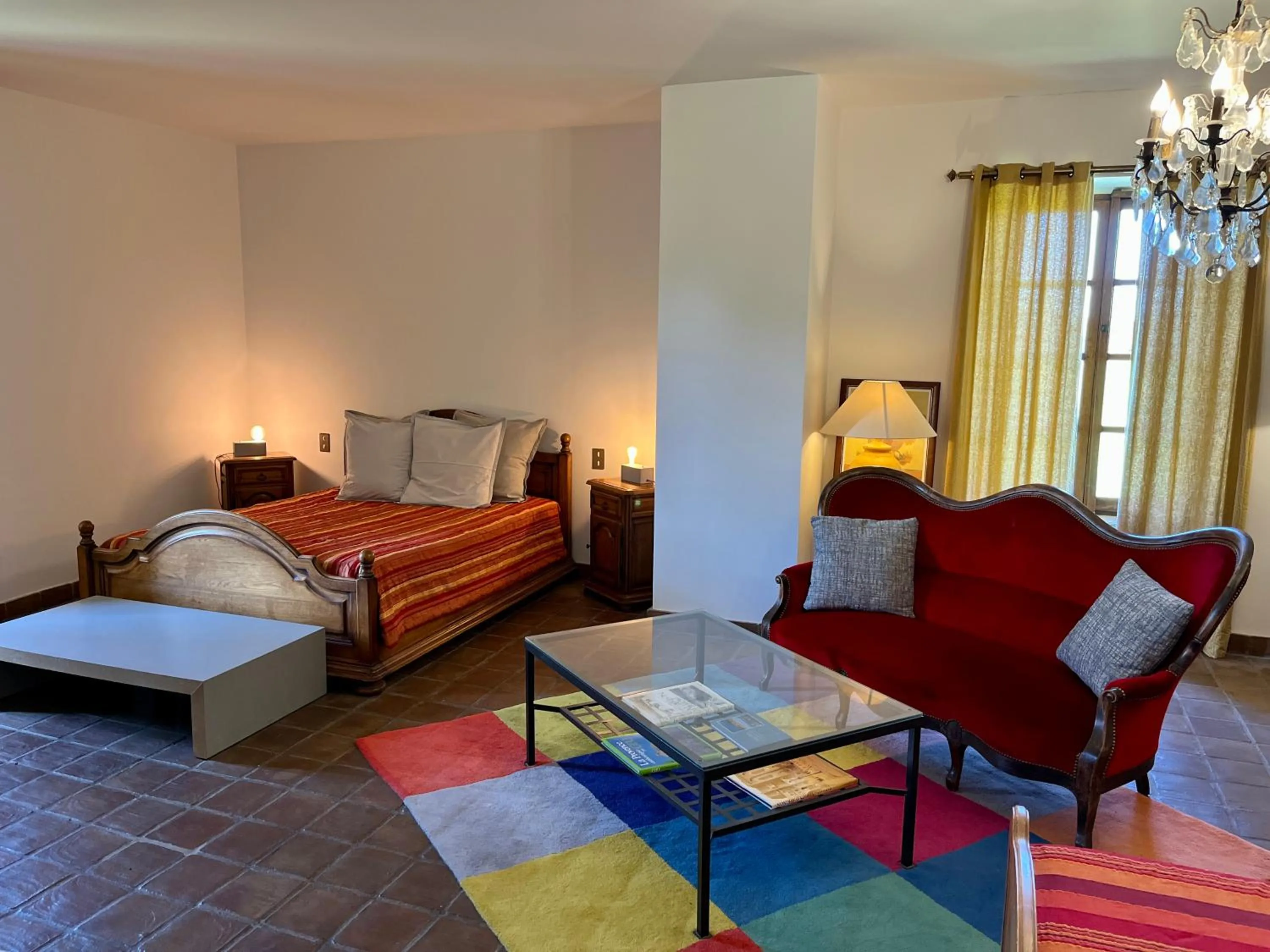 Photo of the whole room, Bed in Le Mas Saint Jacques