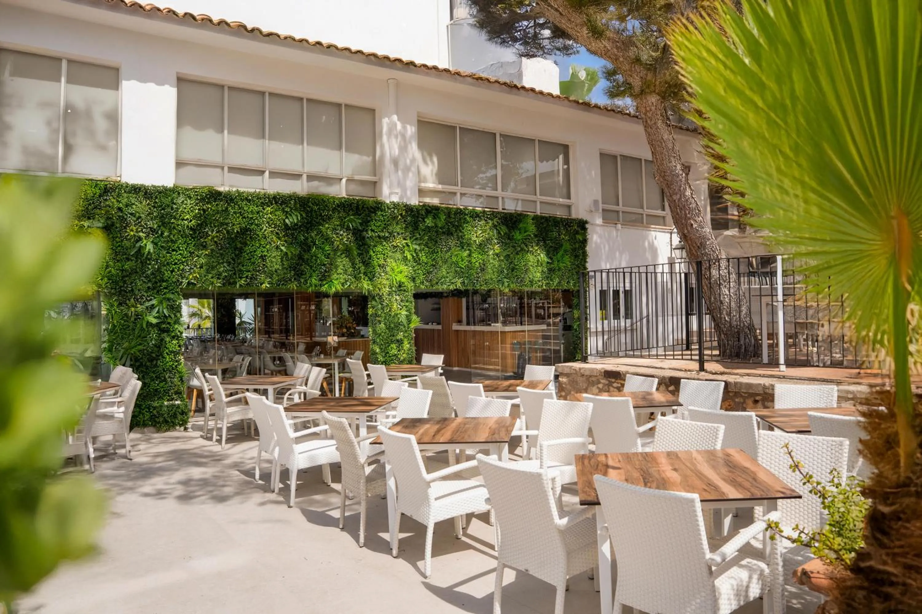 Restaurant/places to eat in MarSenses Natura Olea Hotel - Adults Only