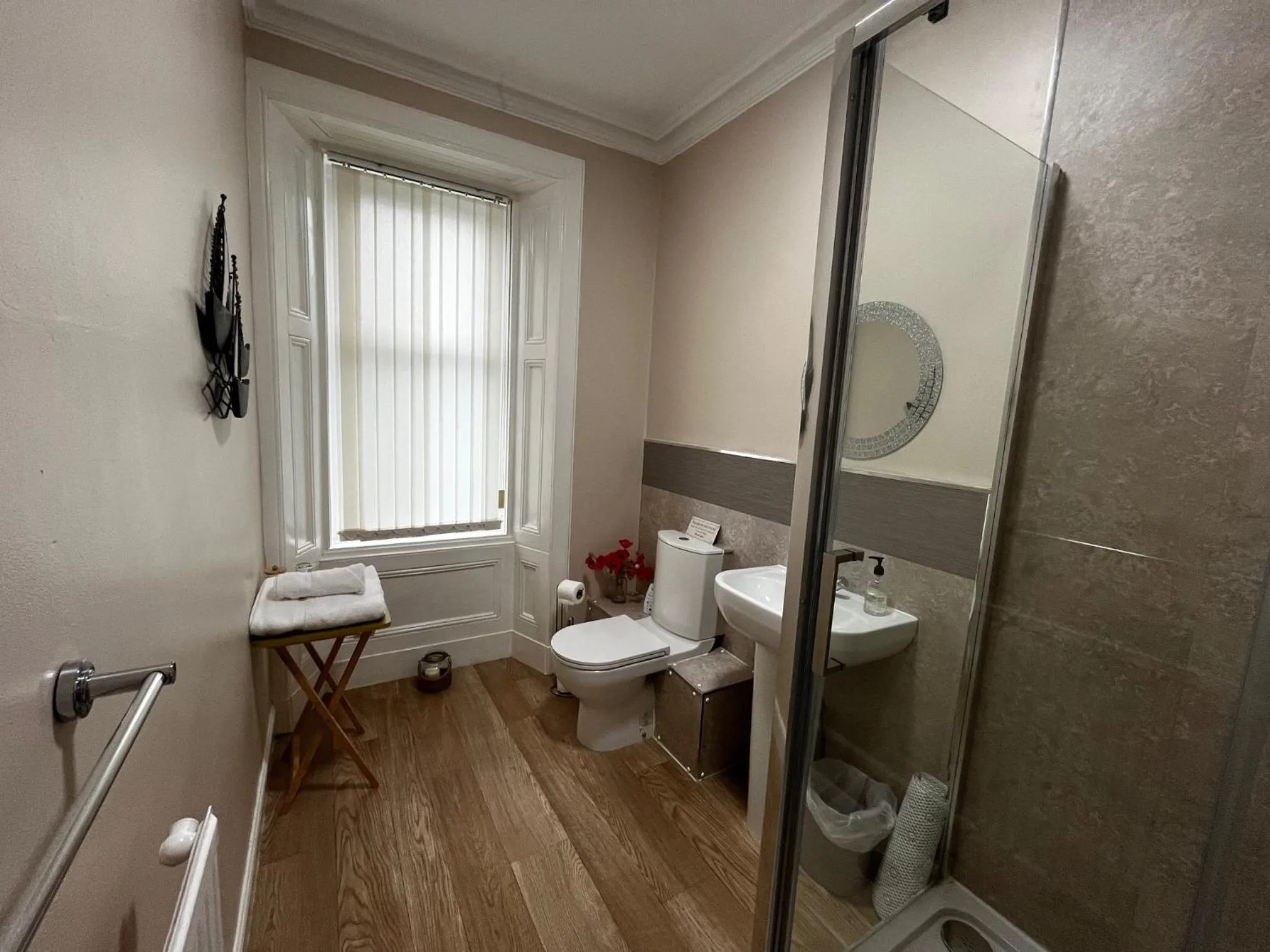 Shower in Lomond Guest House