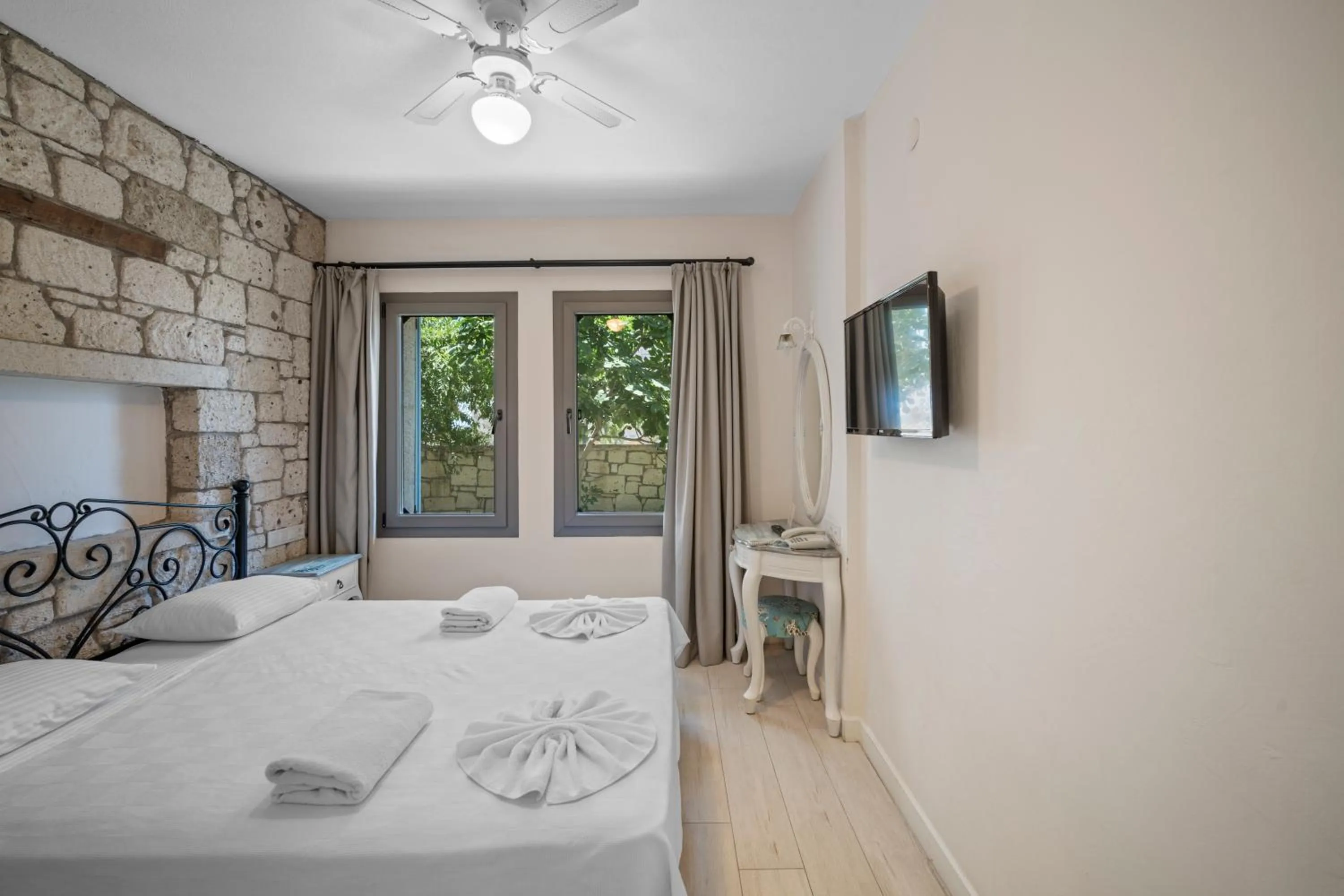 Bed in Bademli Konak Otel