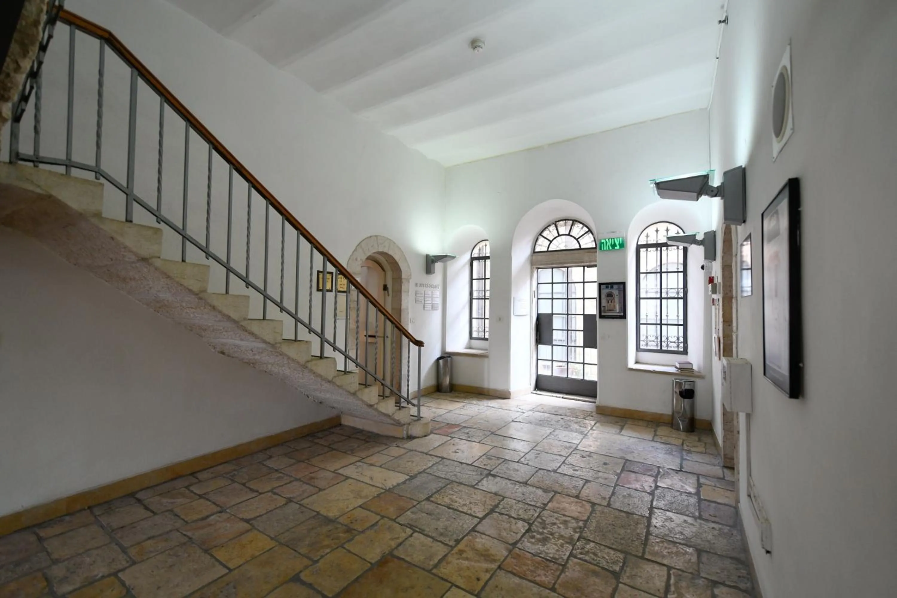 Property building in HI Agron - Jerusalem Hostel