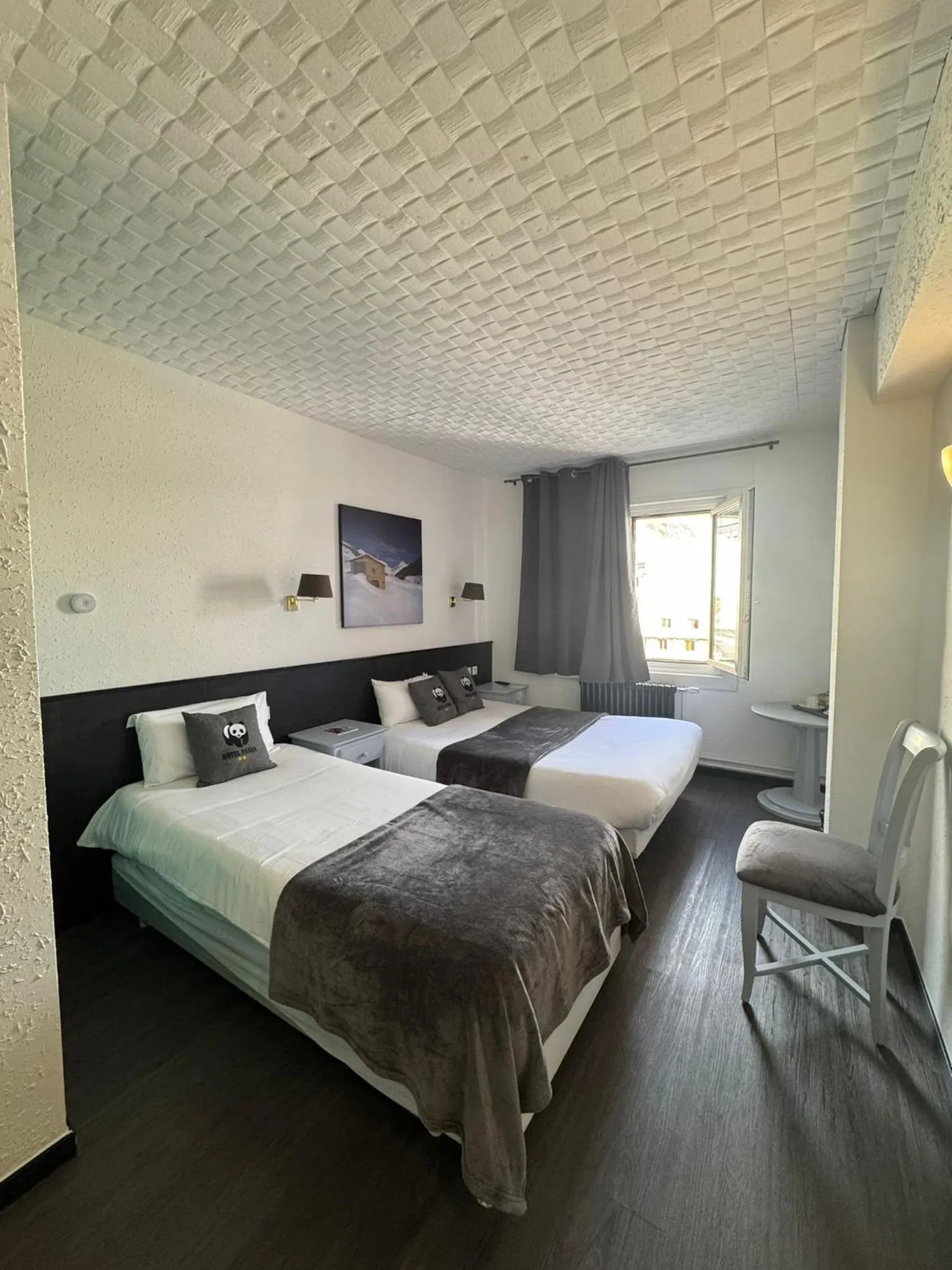 Photo of the whole room, Bed in Hotel Panda