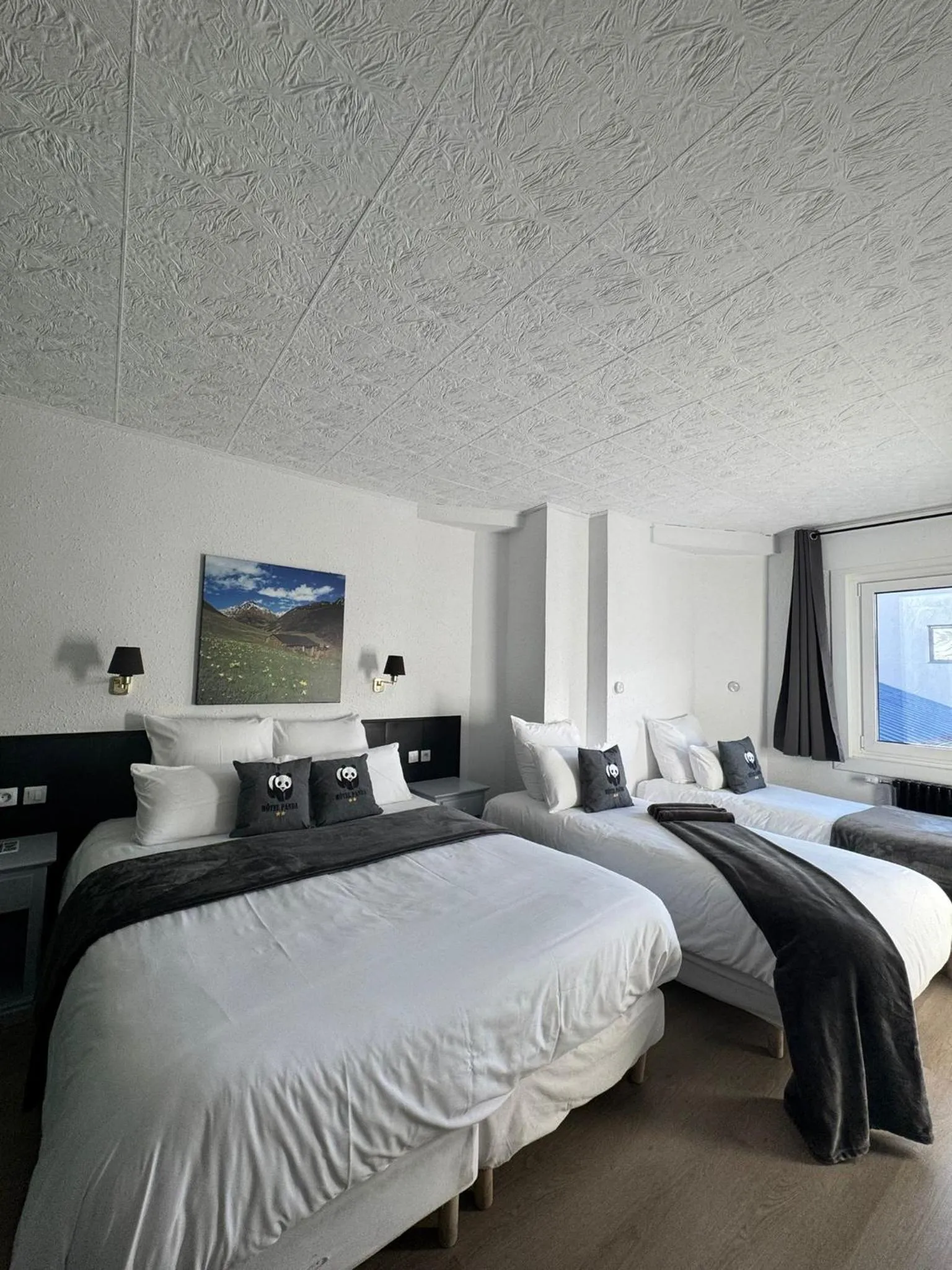 Photo of the whole room, Bed in Hotel Panda