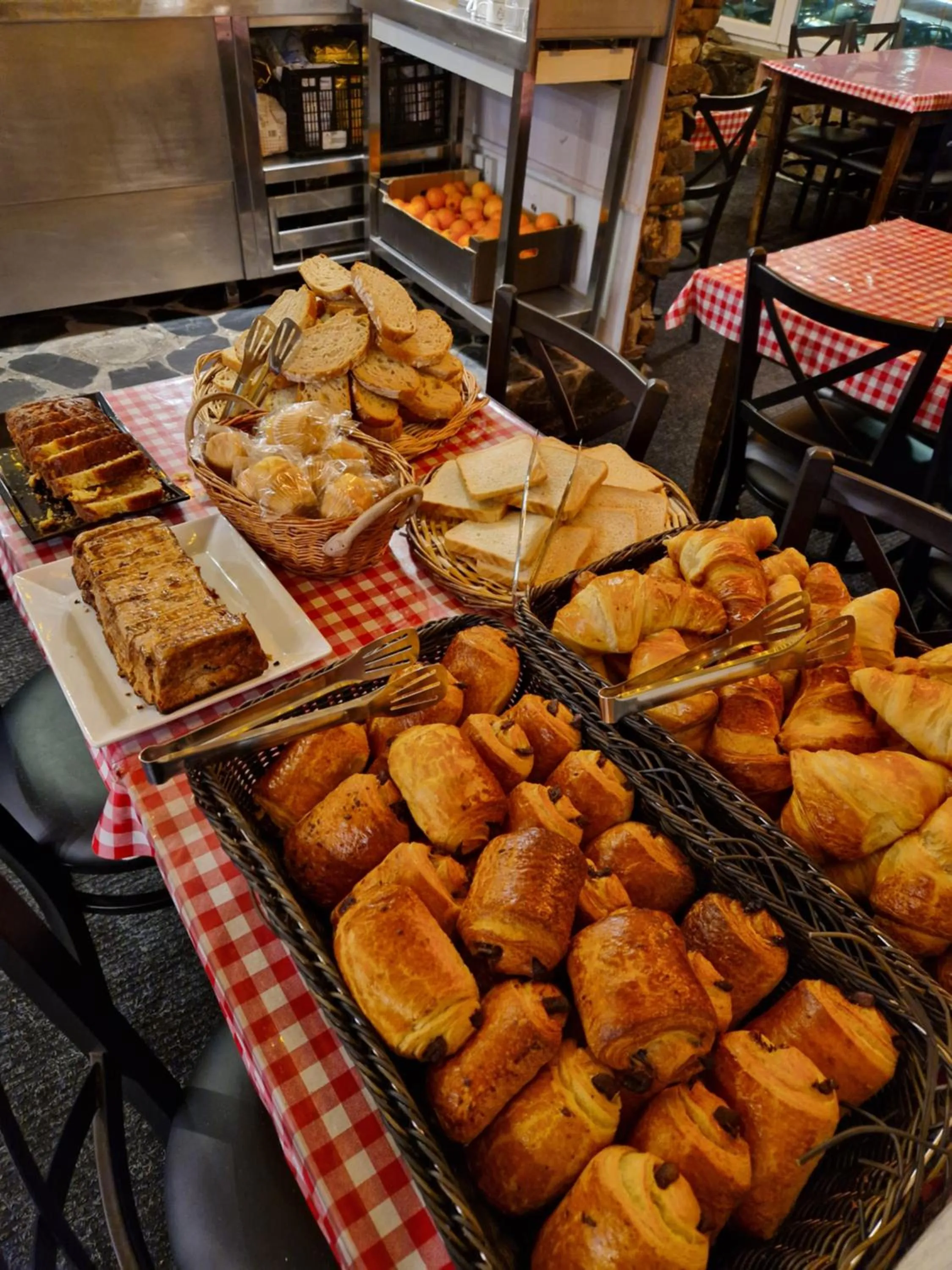 Food and drinks in Hotel Panda