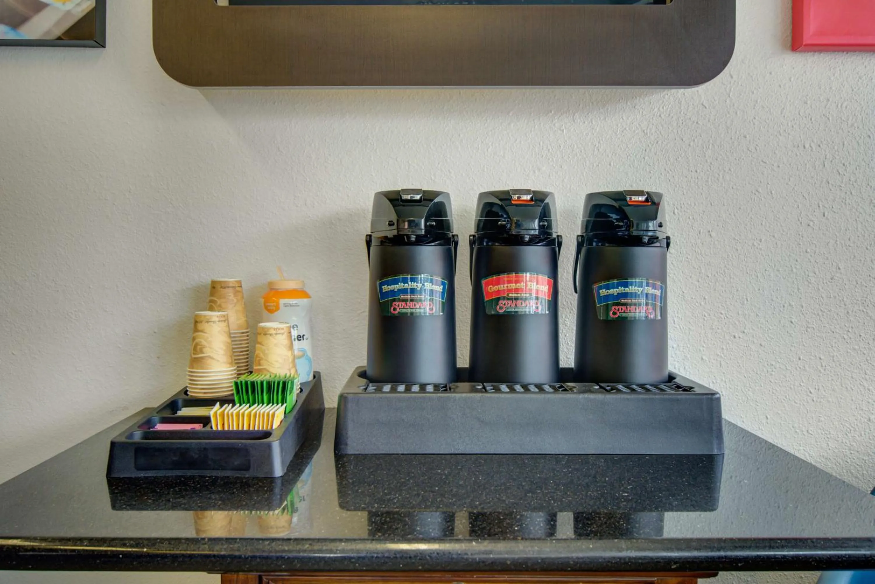 Restaurant/places to eat in Motel 6-Lima, OH