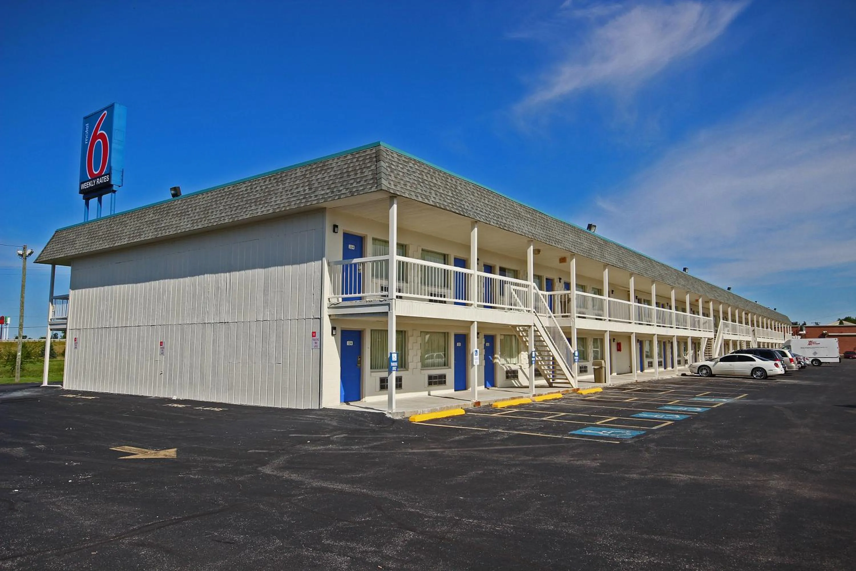 Facade/entrance in Motel 6-Lima, OH