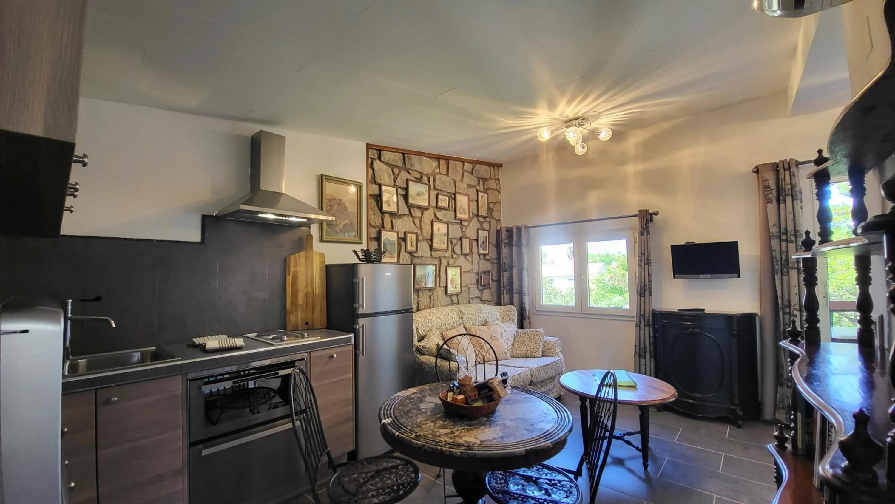 TV and multimedia in Résidence Di A Serra