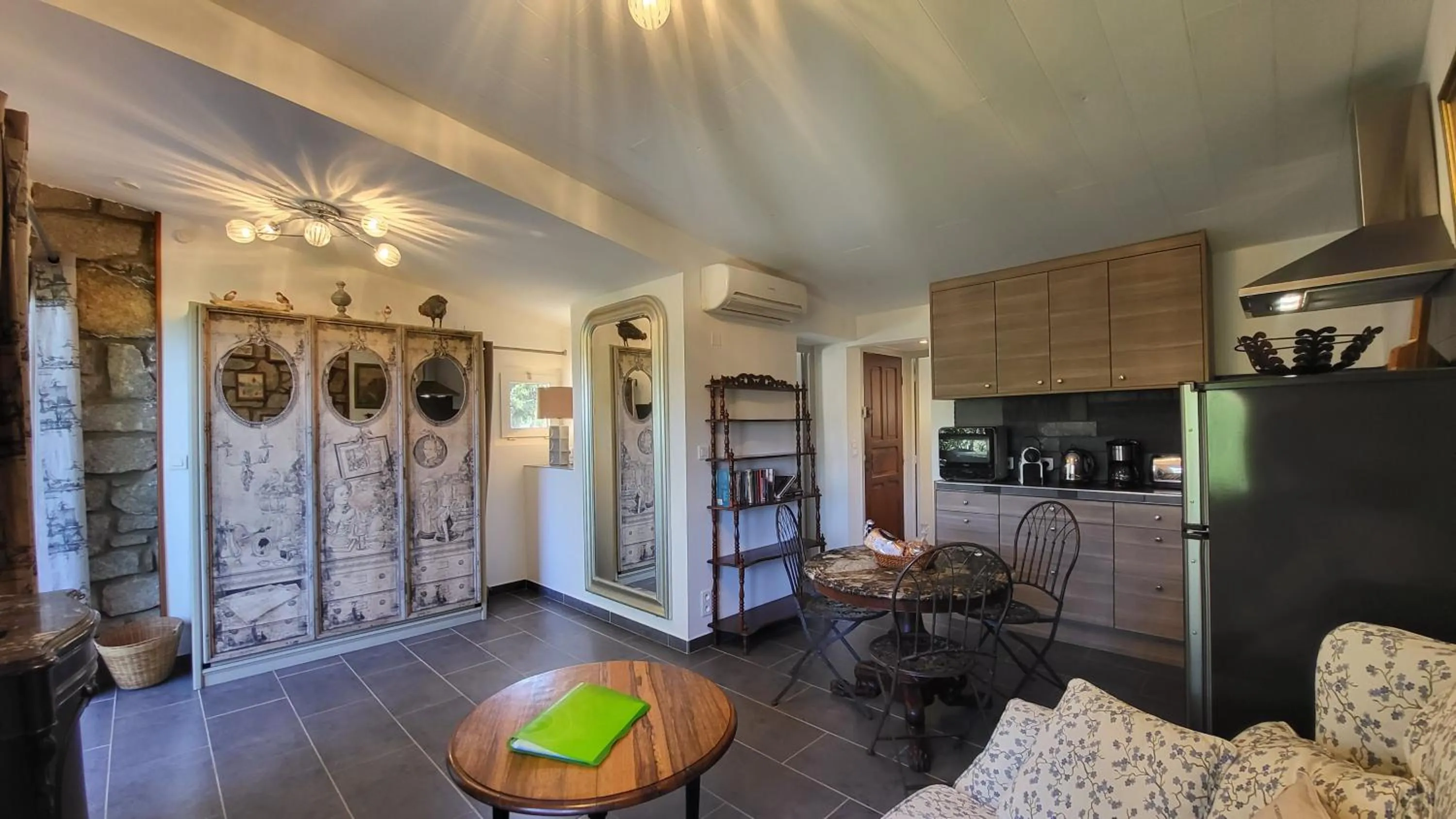 Coffee/tea facilities in Résidence Di A Serra