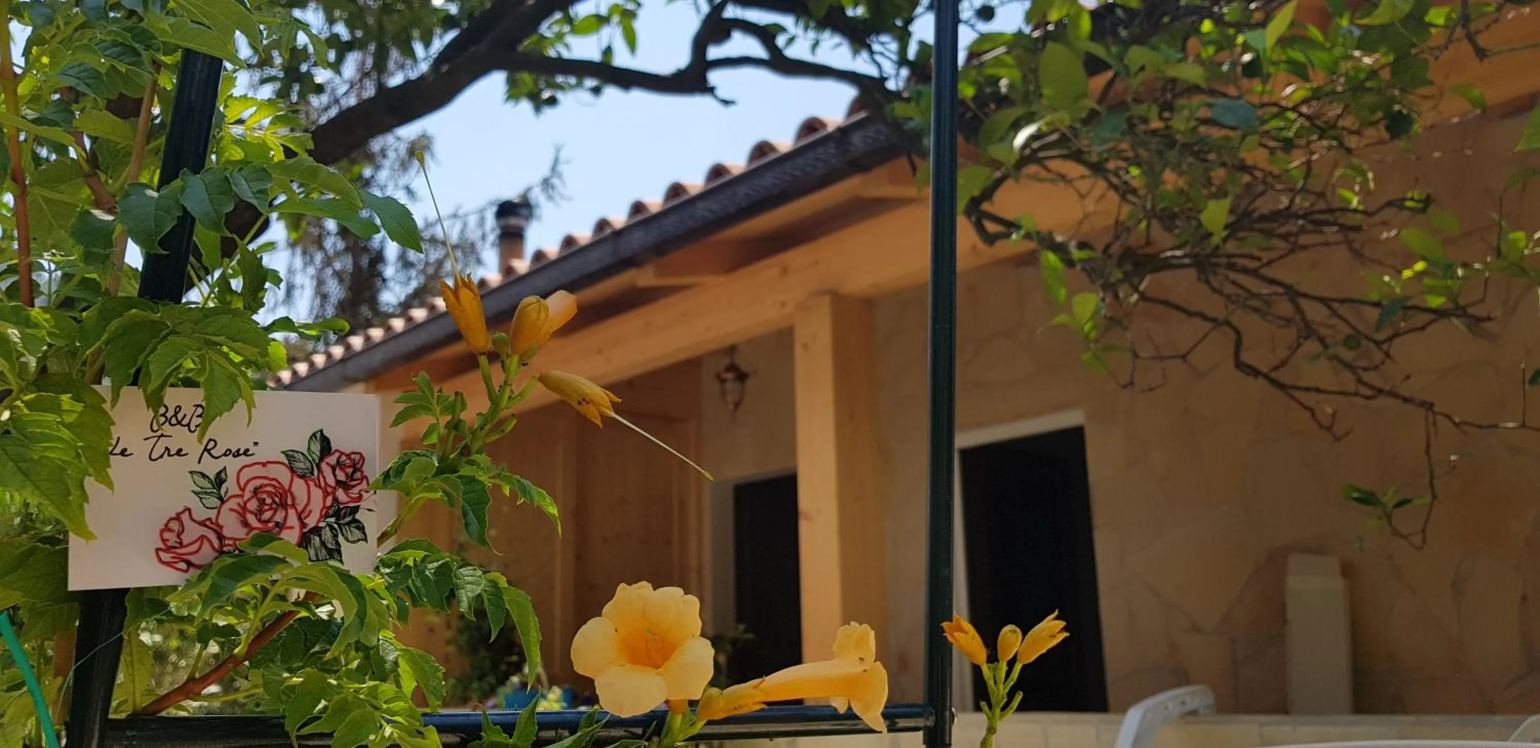 Garden in Le Tre Rose