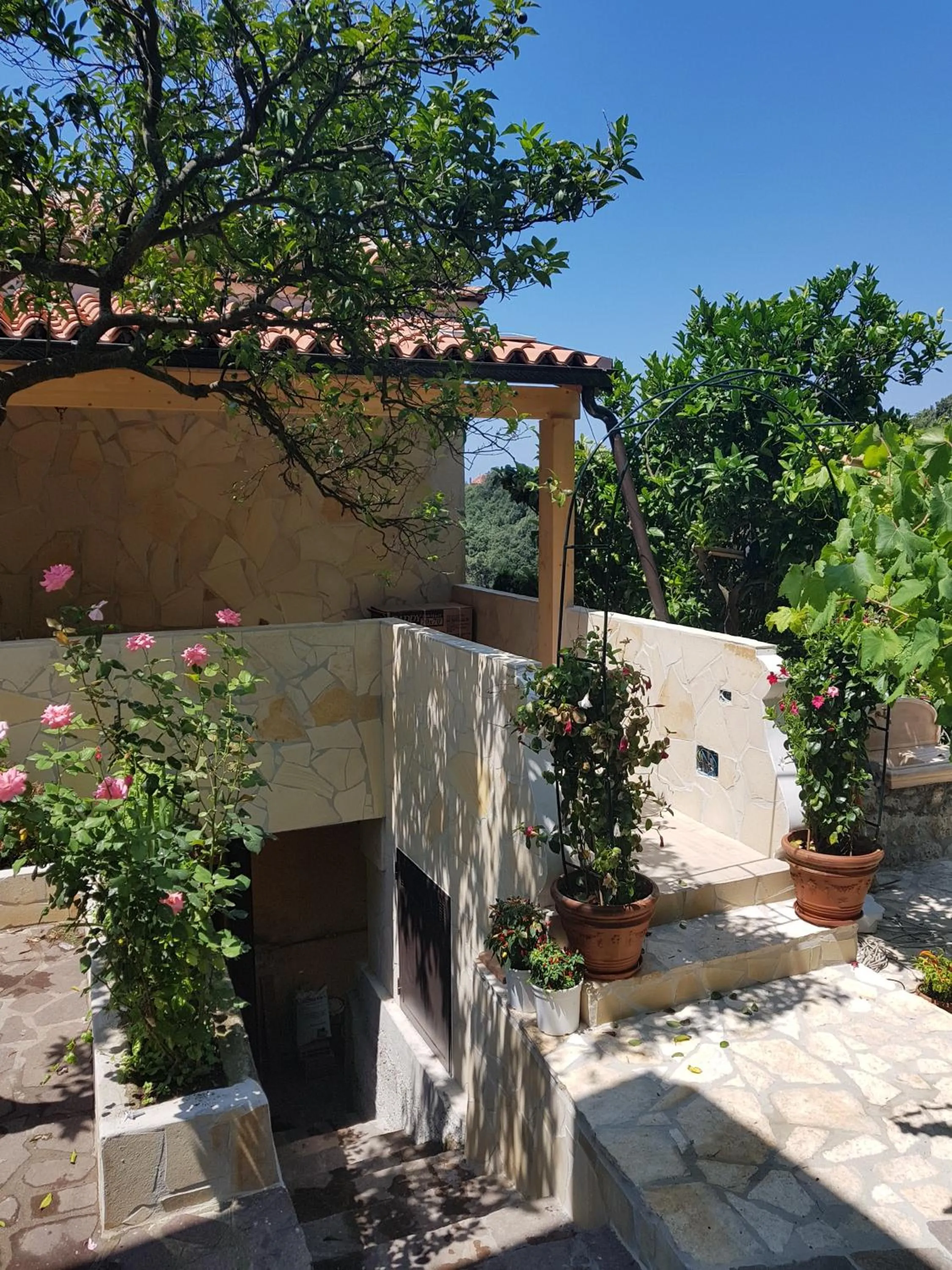 On site in Le Tre Rose