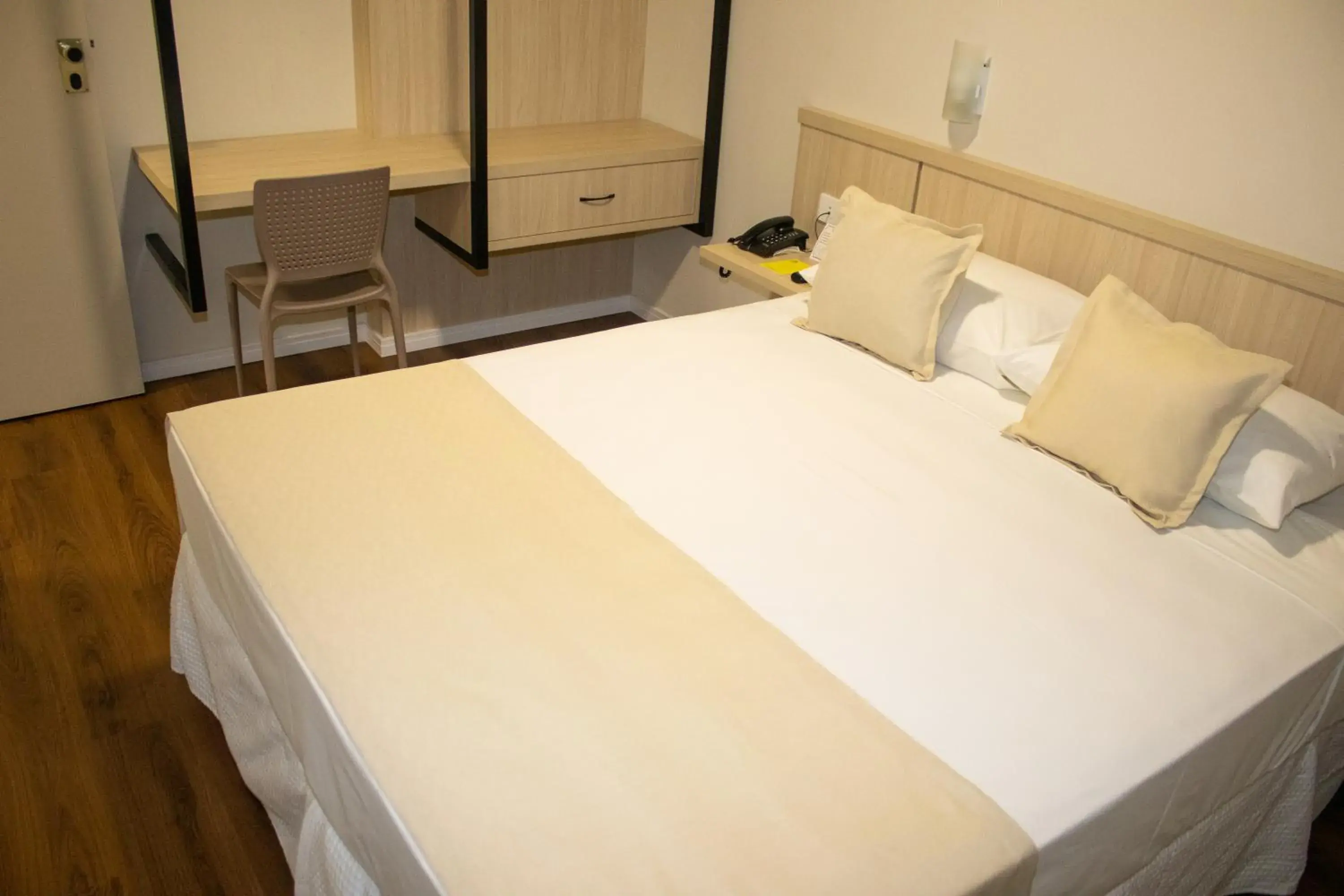 Deluxe Queen Room - single occupancy in Golden Ingá Hotel Deluxe Queen Room - single occupancy in Golden Ingá Hotel