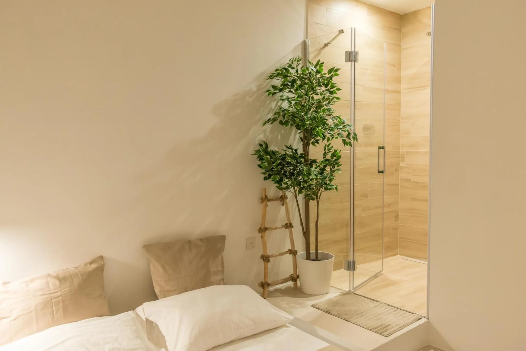 Bathroom, Bed in Break for two