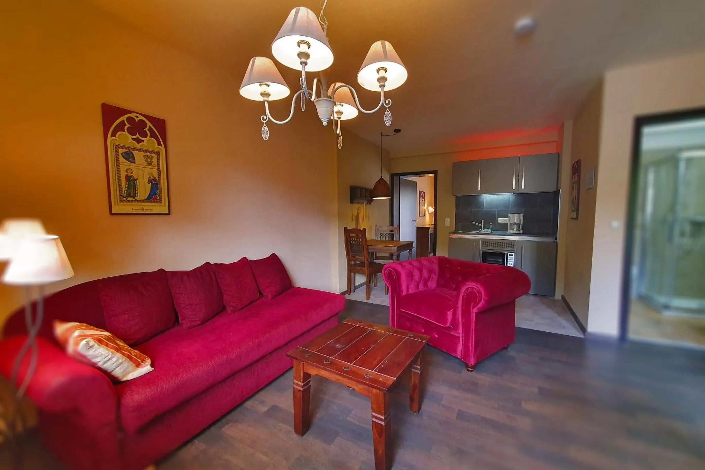 Kitchen or kitchenette in BinzHotel Landhaus Waechter