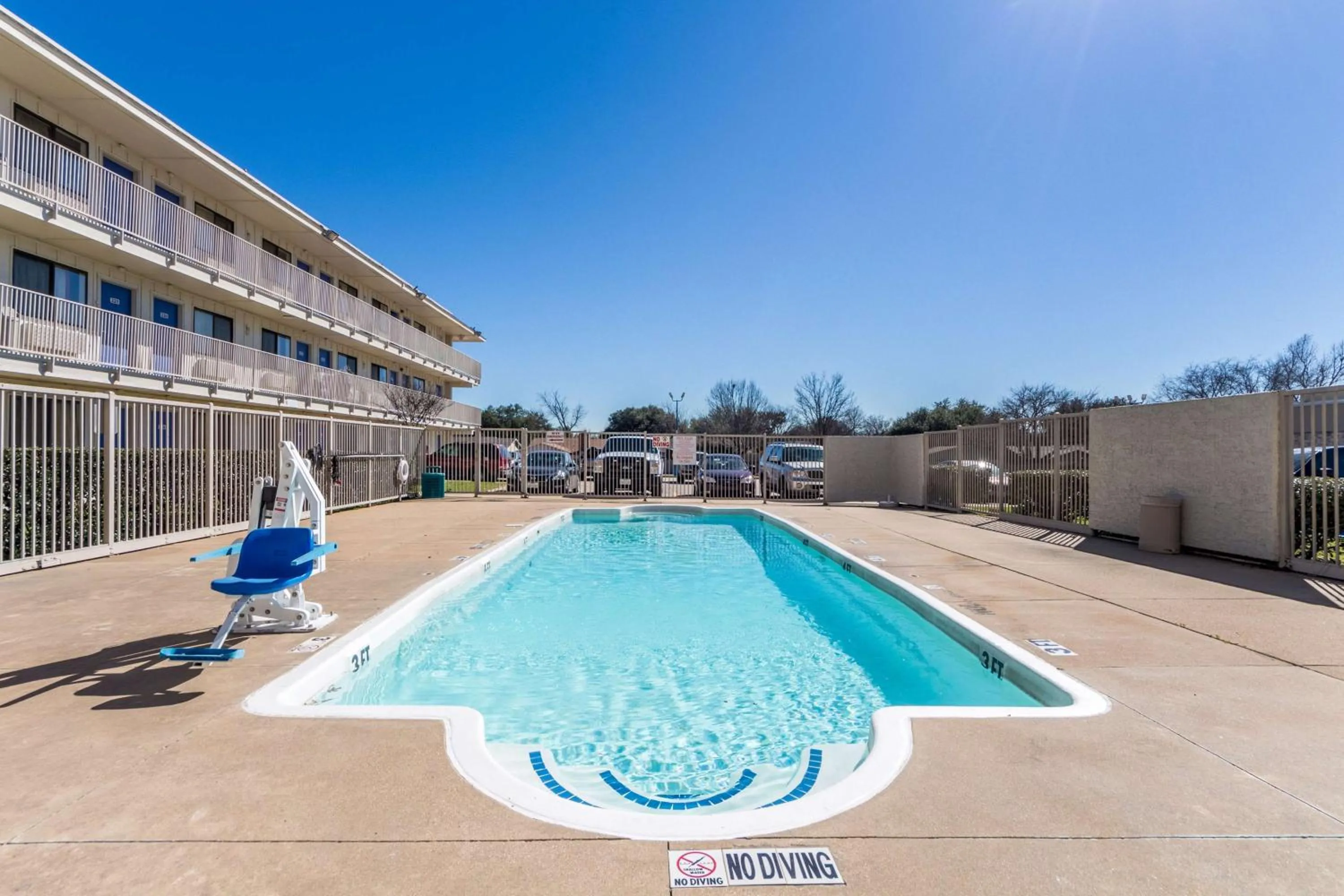 On site in Motel 6-Garland, TX - Dallas