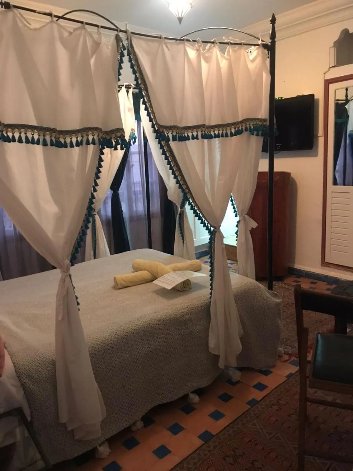 TV and multimedia, Bed in Hôtel Riad Gnaoua