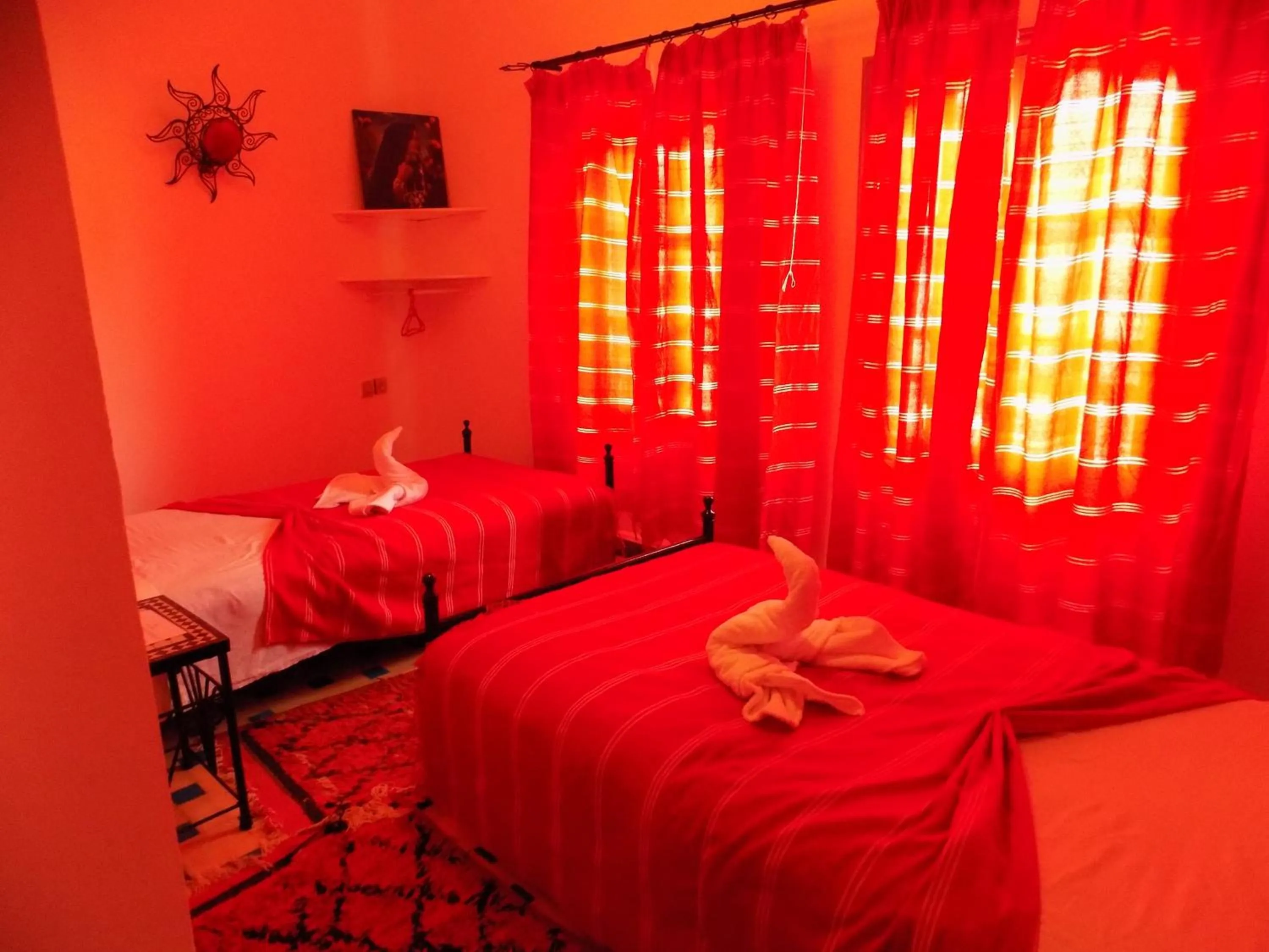 Day, Bed in Hôtel Riad Gnaoua