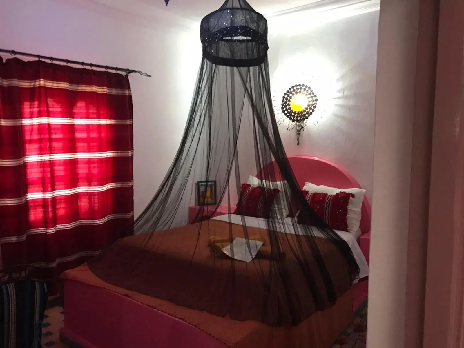 Double Room (1 - 2 Adults) in Hôtel Riad Gnaoua Double Room (1 - 2 Adults) in Hôtel Riad Gnaoua