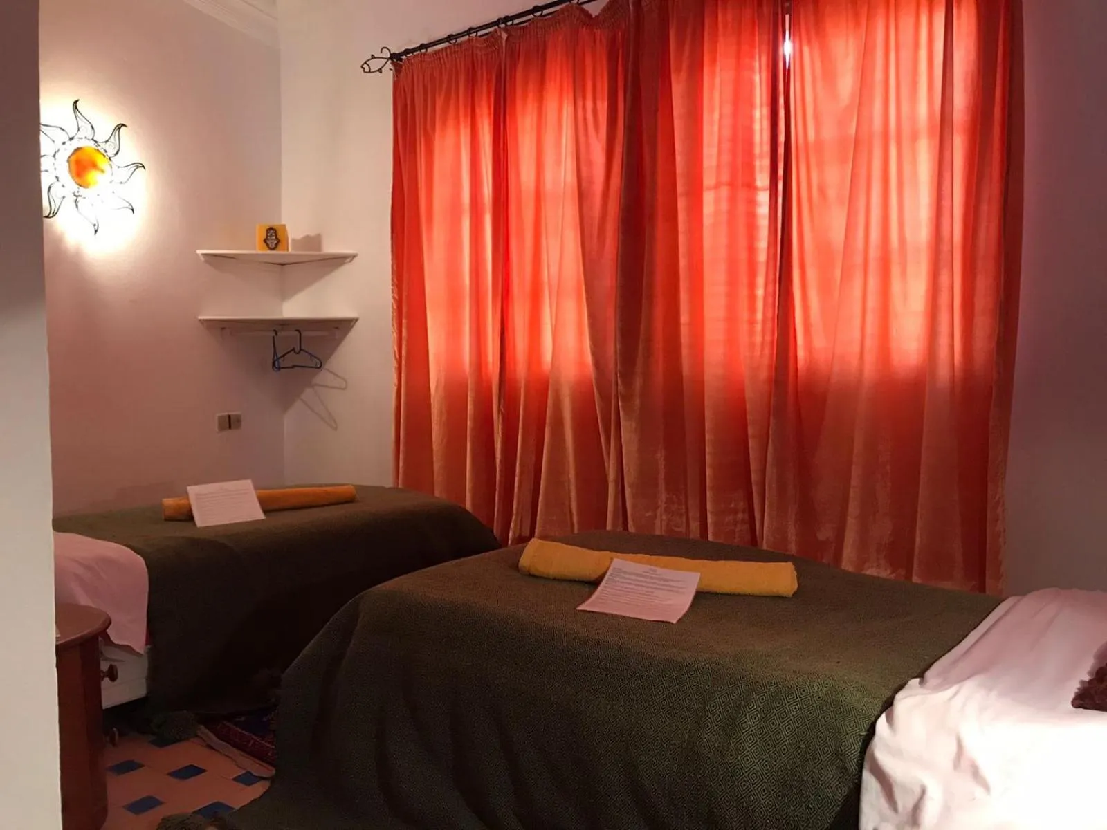 Bedroom, Bed in Hôtel Riad Gnaoua