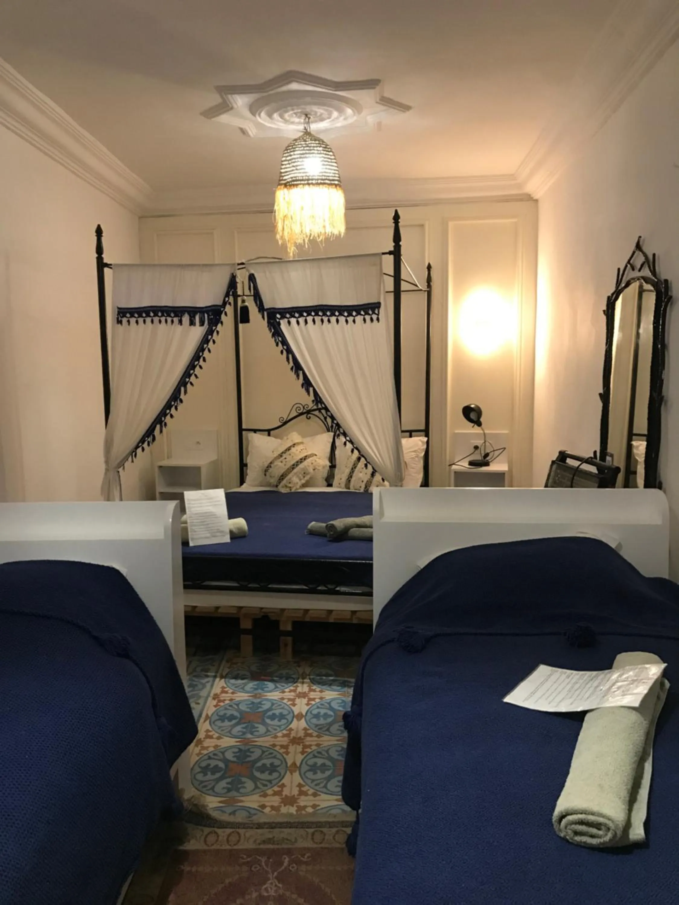 Bedroom, Bed in Hôtel Riad Gnaoua