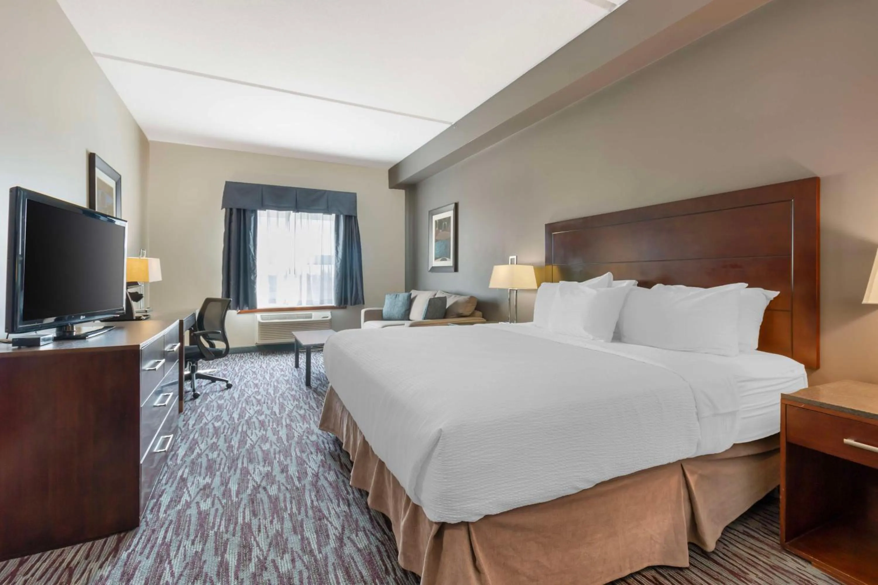 Bedroom, Bed in Best Western Plus Brandon Inn