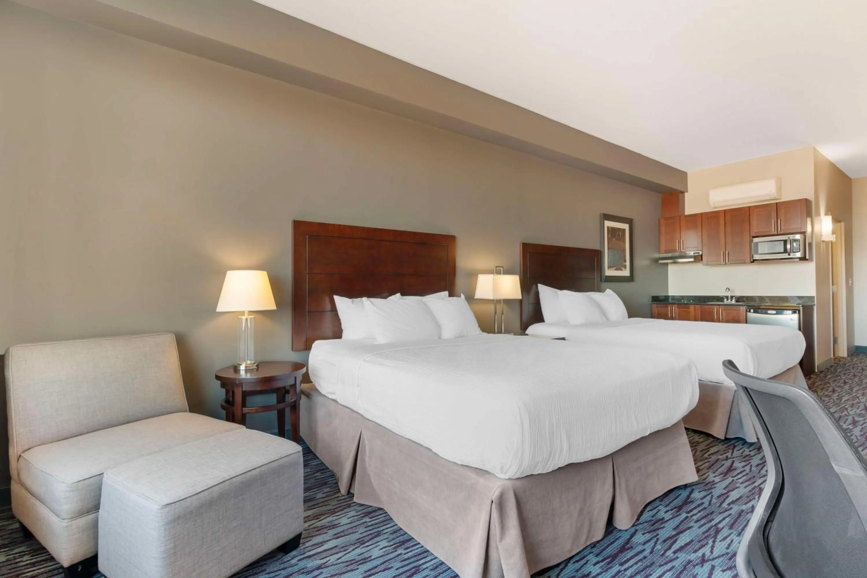 Bedroom, Bed in Best Western Plus Brandon Inn