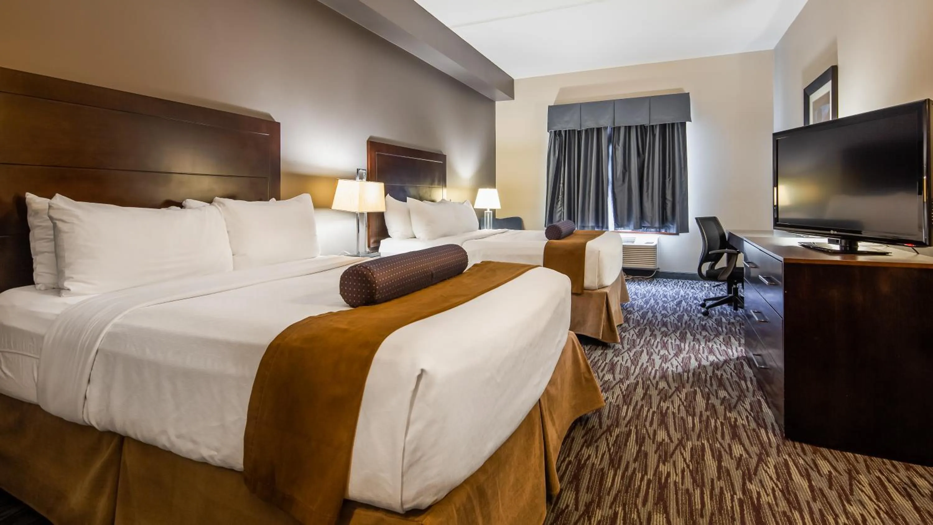 Photo of the whole room, Bed in Best Western Plus Brandon Inn