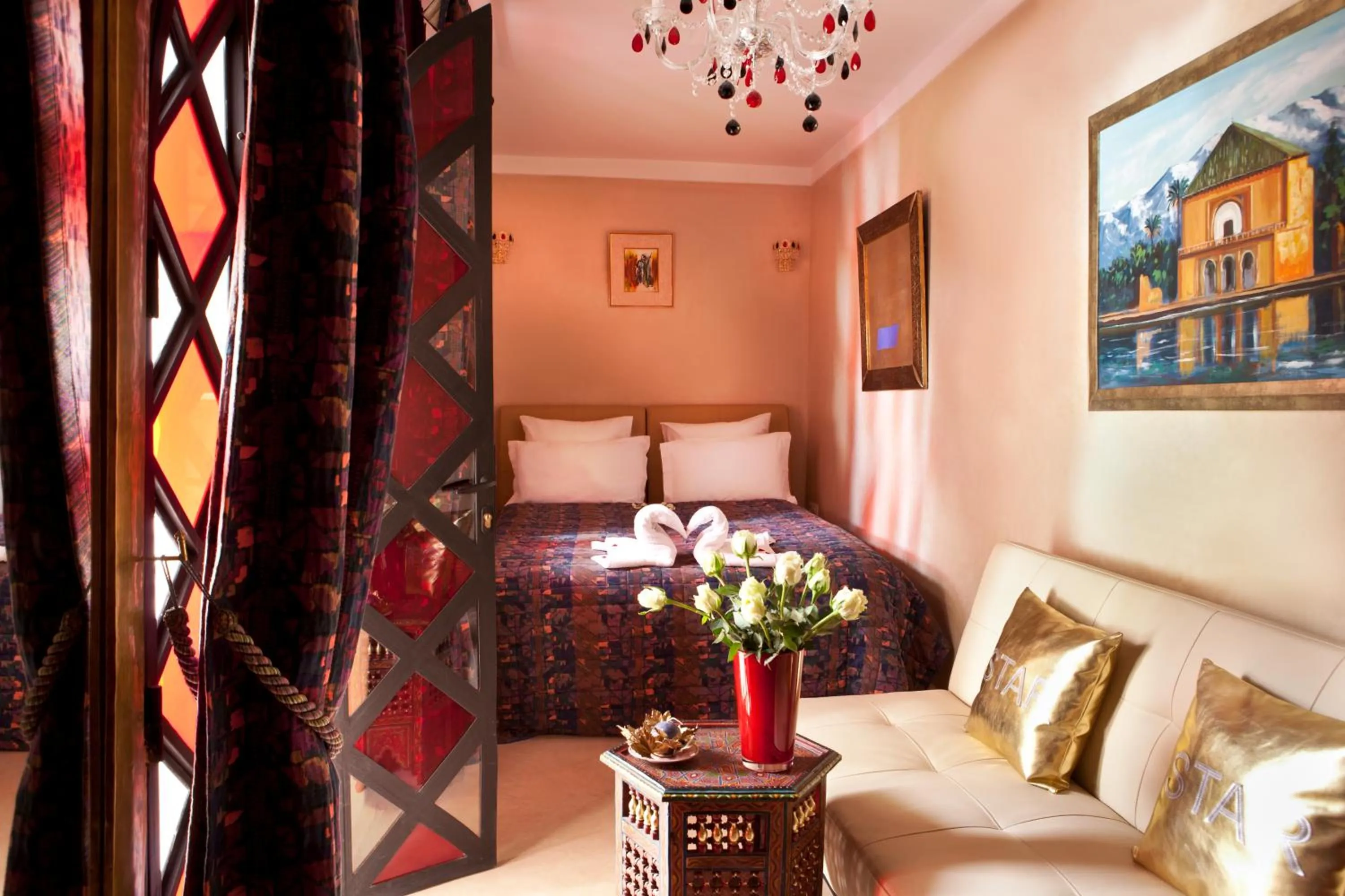 Photo of the whole room, Bed in Riad Le Rubis