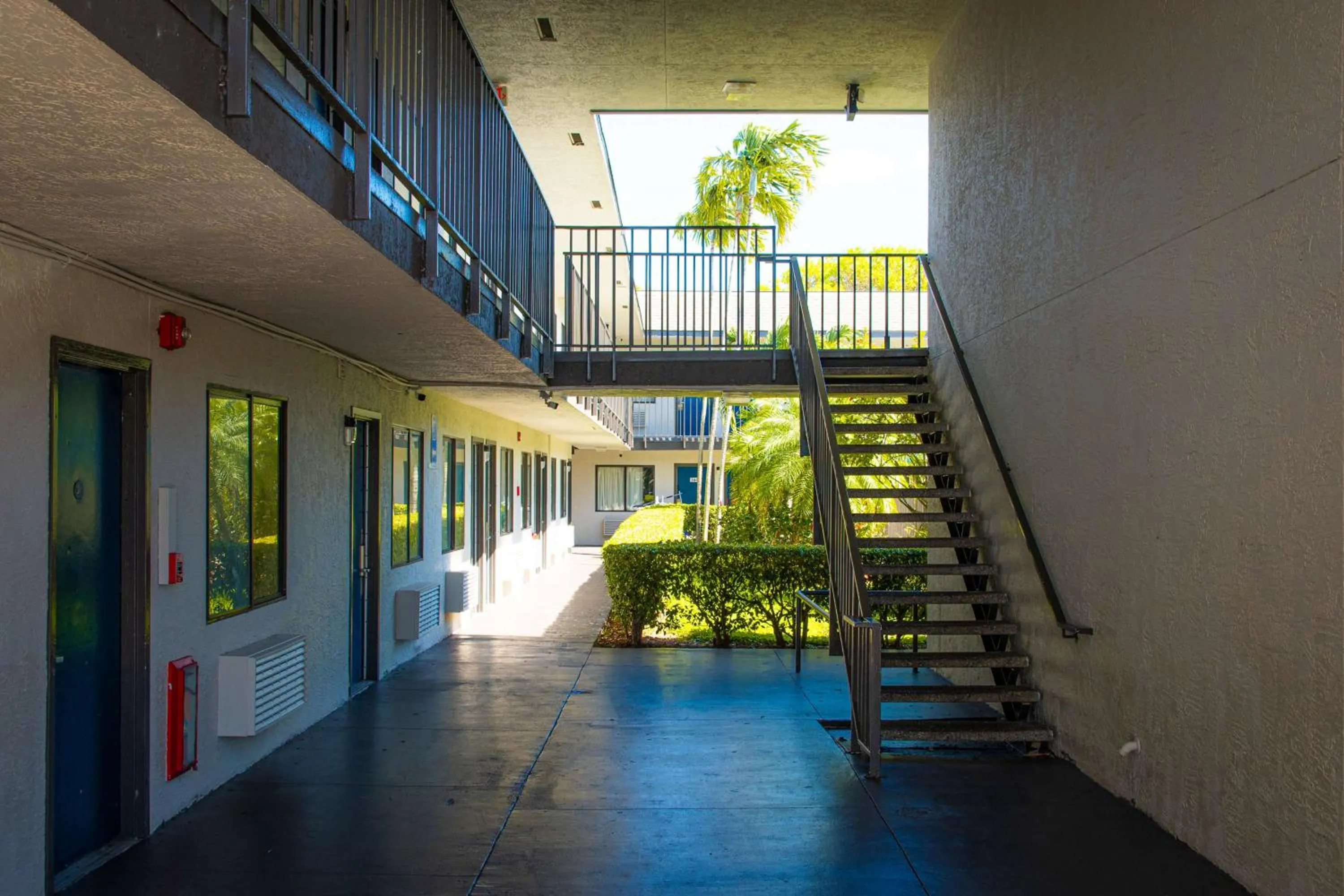 Property building in Motel 6-Lantana West Palm Beach, FL