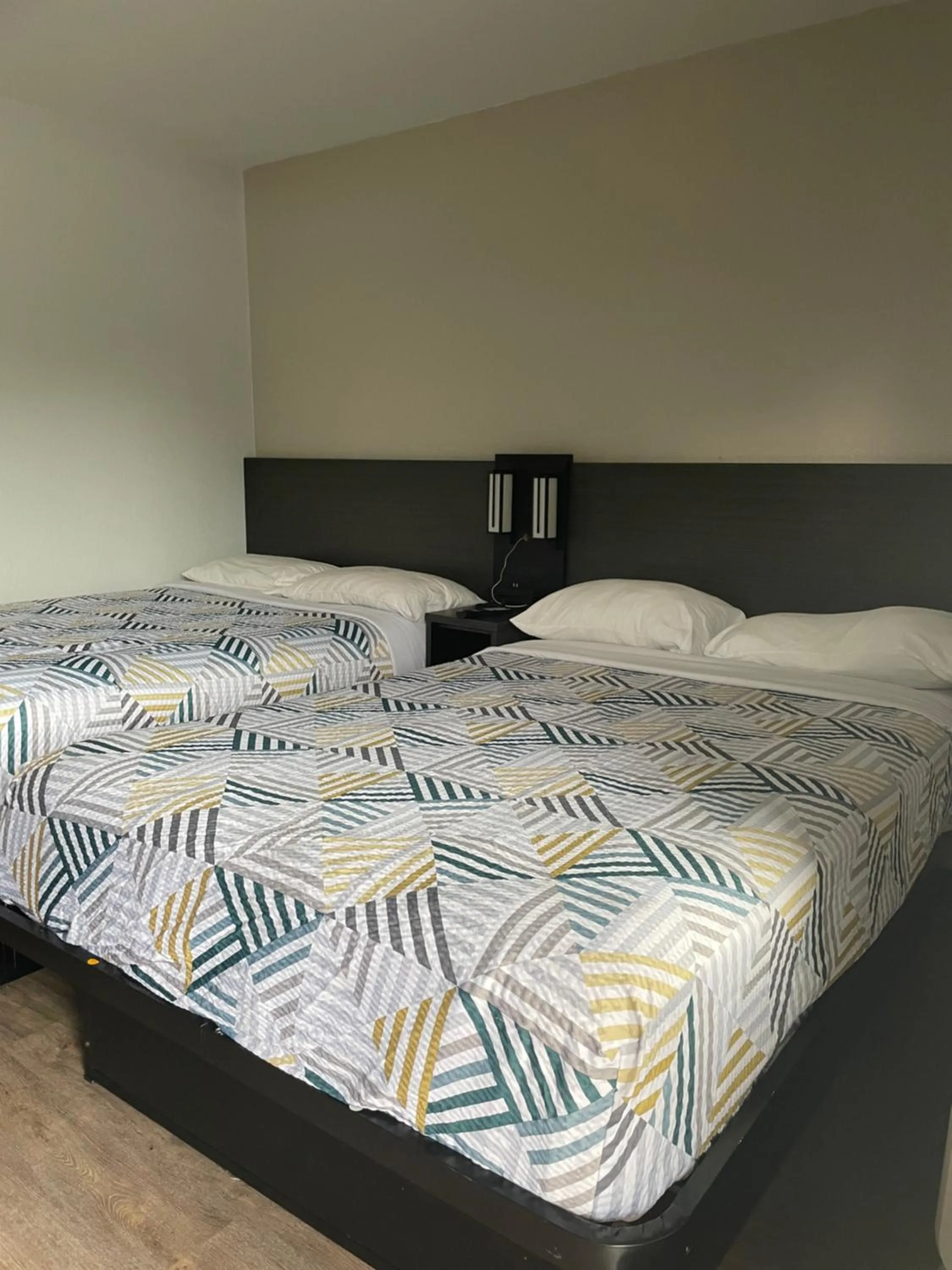 Bedroom, Bed in Motel 6-Lantana West Palm Beach, FL