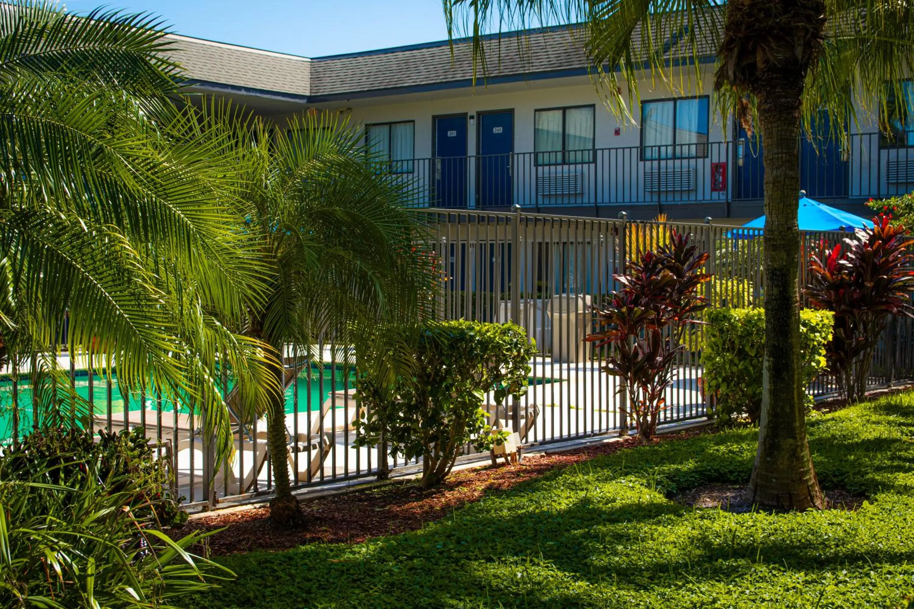Property building in Motel 6-Lantana West Palm Beach, FL