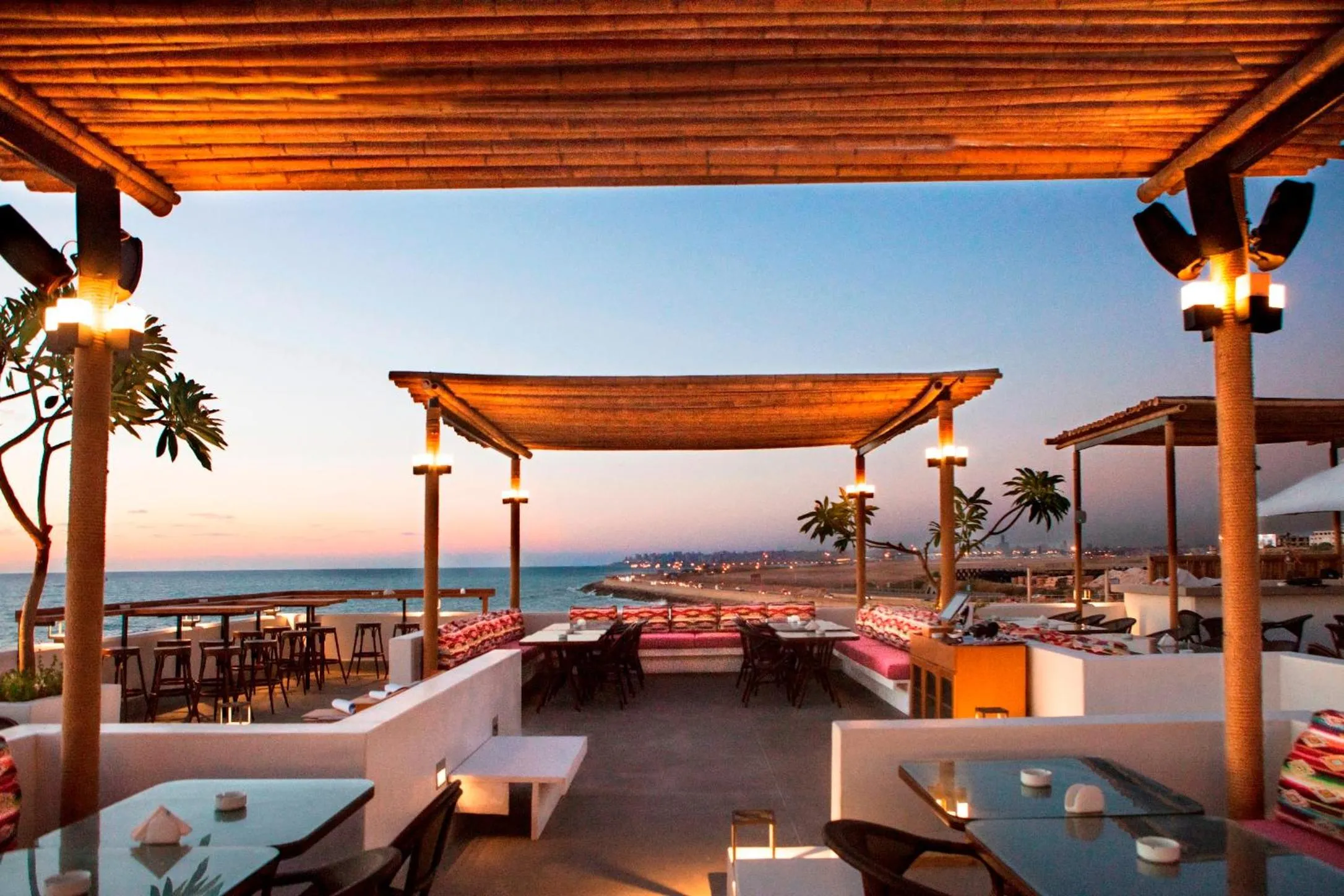 Restaurant/places to eat in La Siesta Hotel & Beach Resort