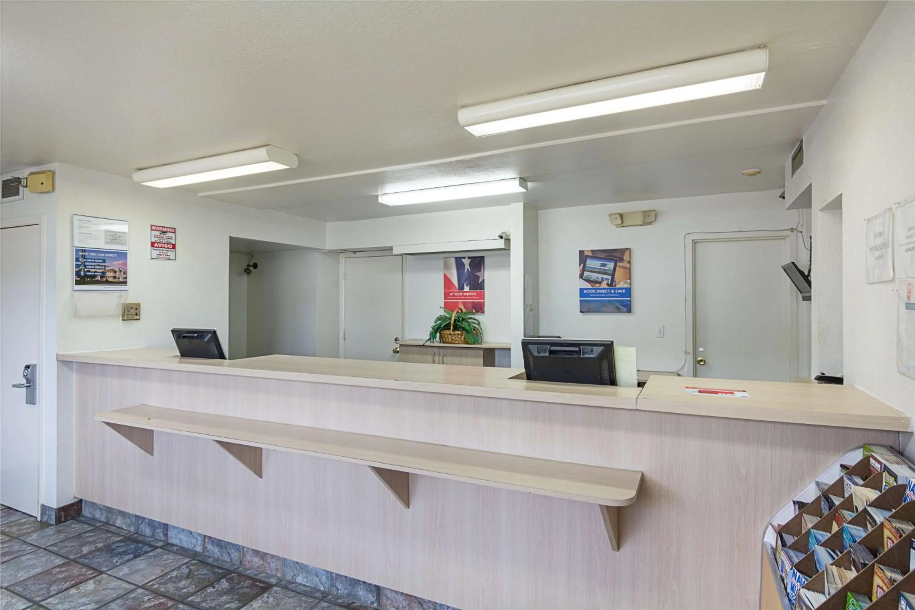 Library in Motel 6 Fredericksburg, Va - North