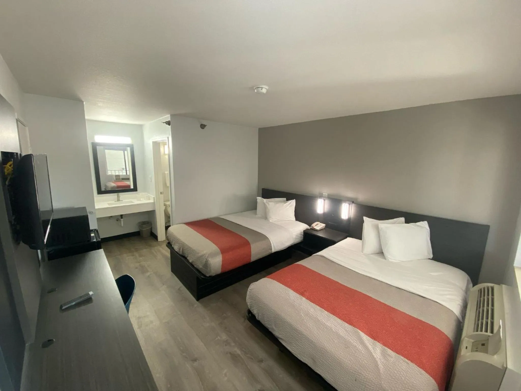 Bed in Motel 6-Windsor Locks, CT - Hartford