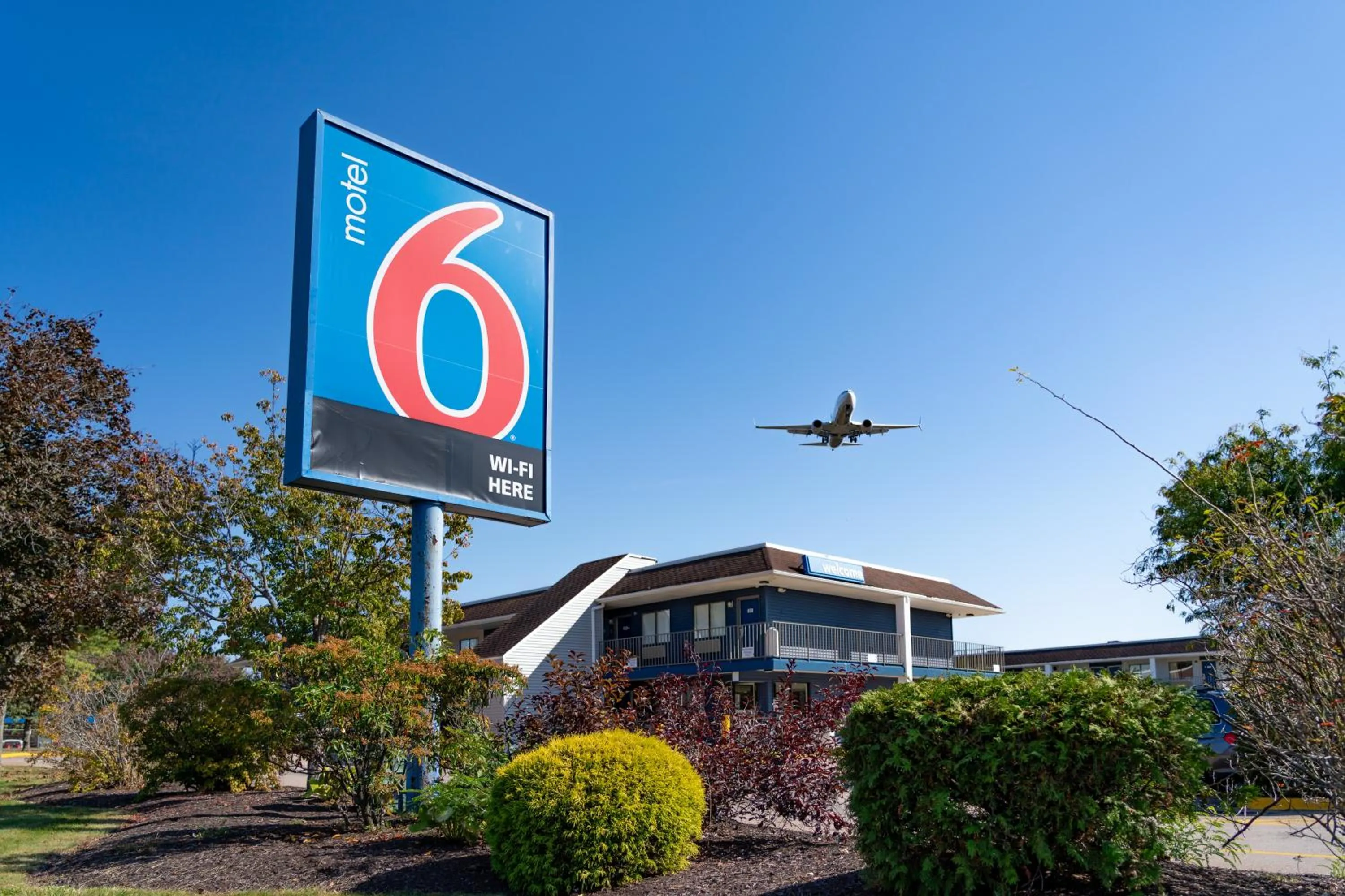 Motel 6-Windsor Locks, CT - Hartford
