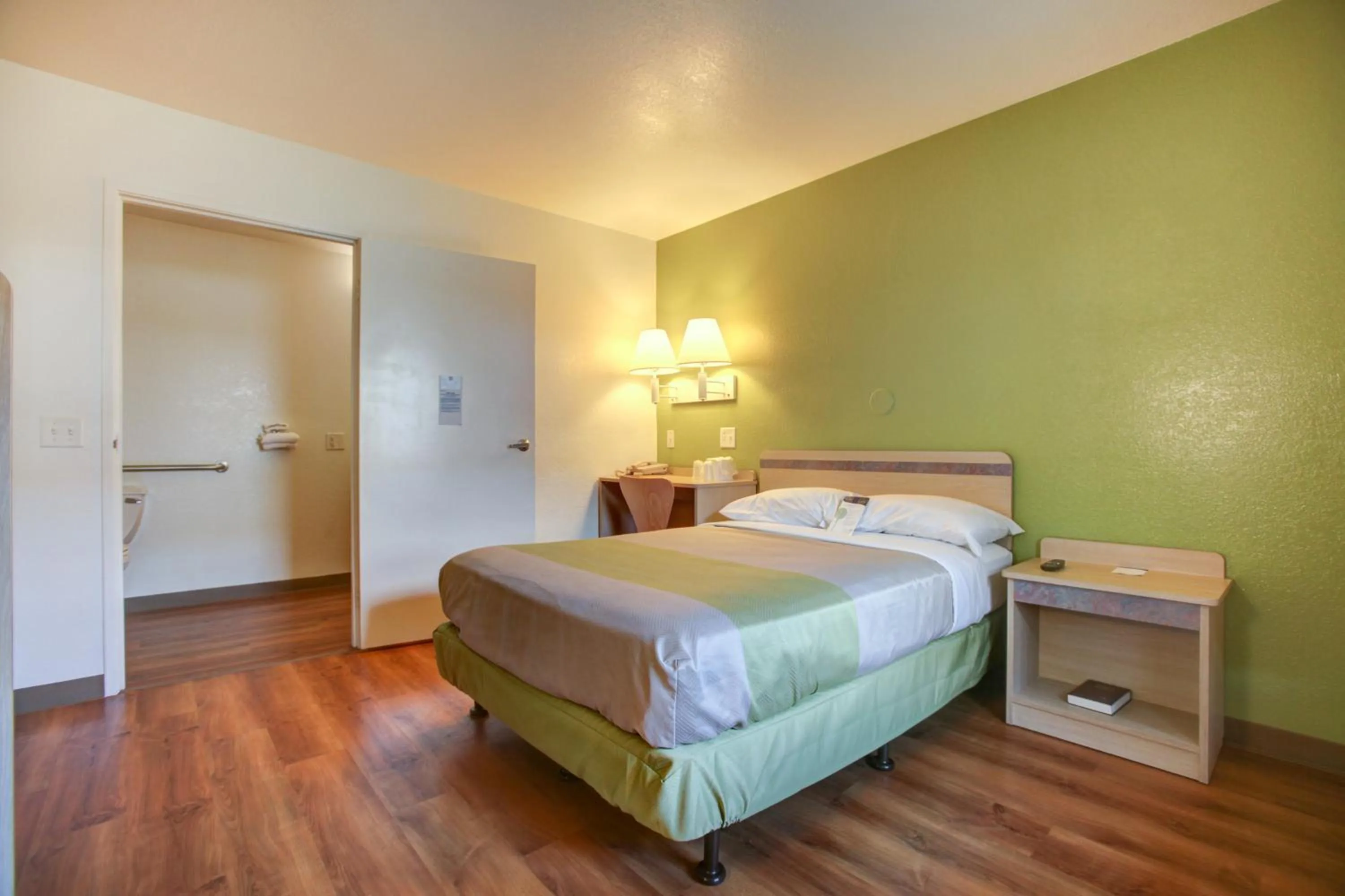 Bedroom, Bed in Motel 6-Elkton, MD