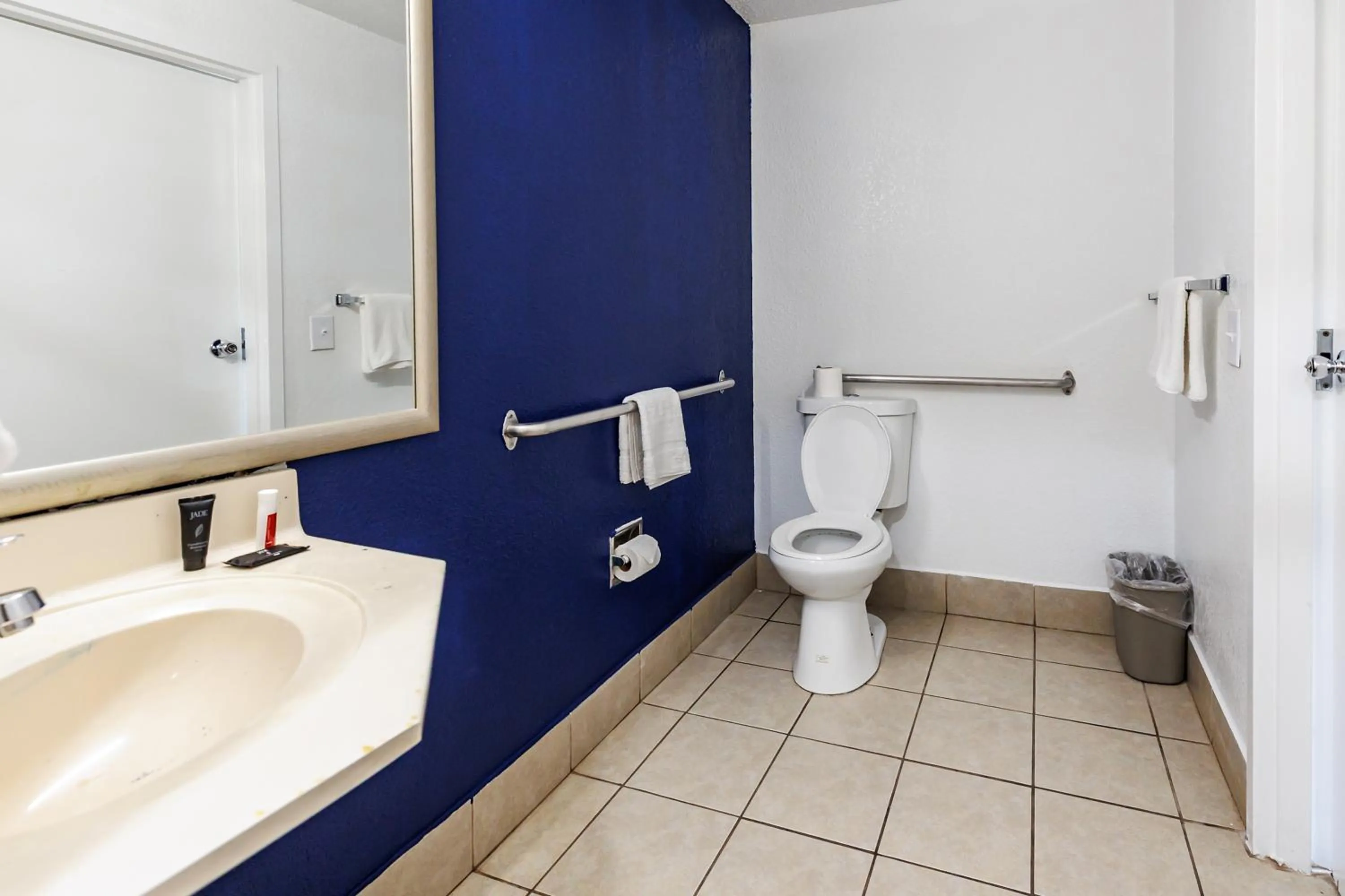 Bathroom in Budget Inn Greenville By Hotel O I-85