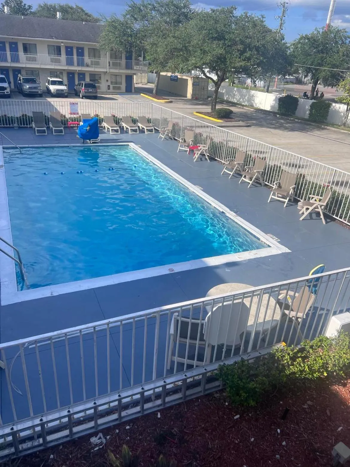 Swimming pool in Motel 6-Orlando, FL - Winter Park