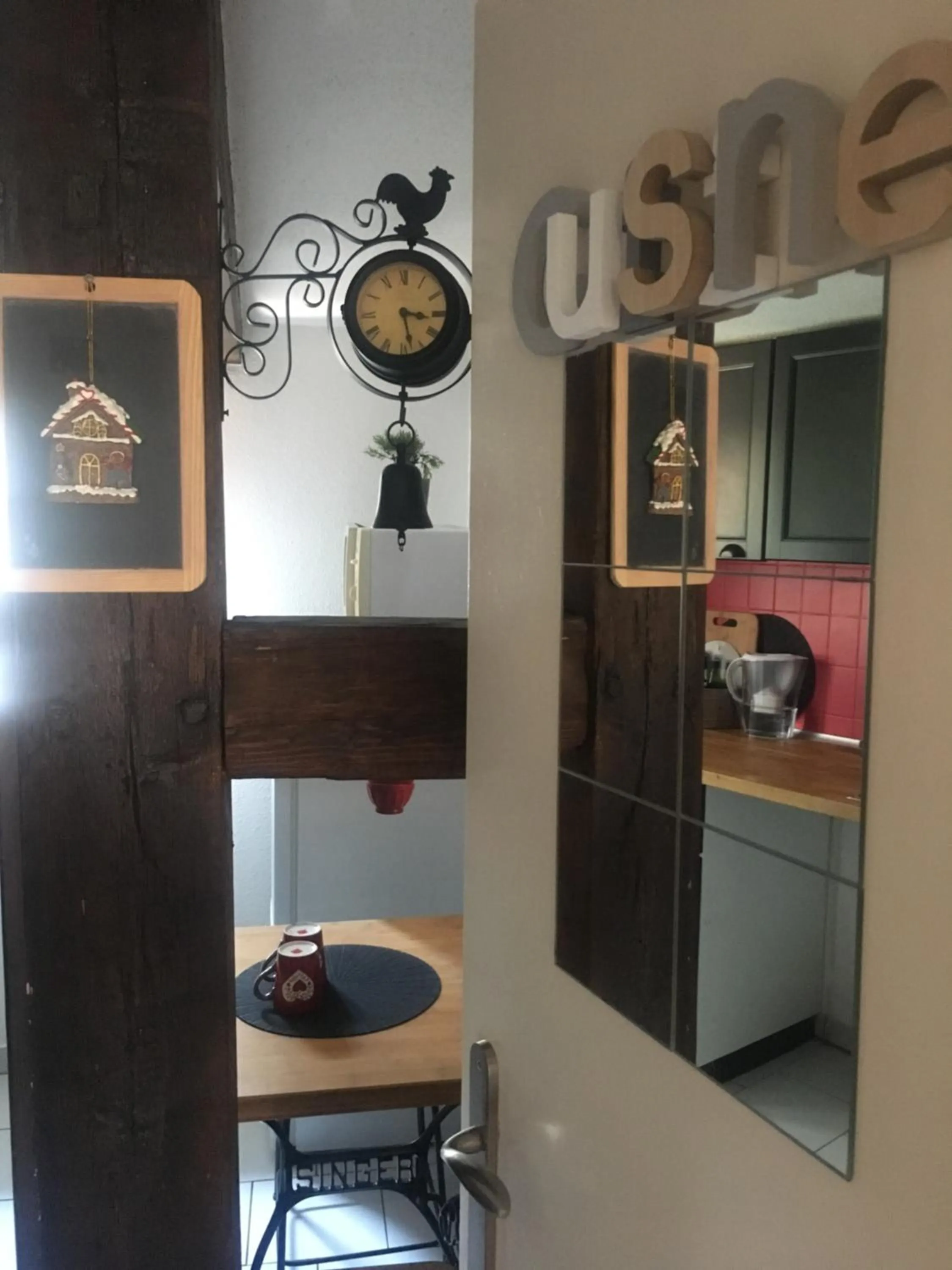 Kitchen or kitchenette in Appartement de caractère au calme 15 mins quartier historique, Gîte du Merlenchanteur