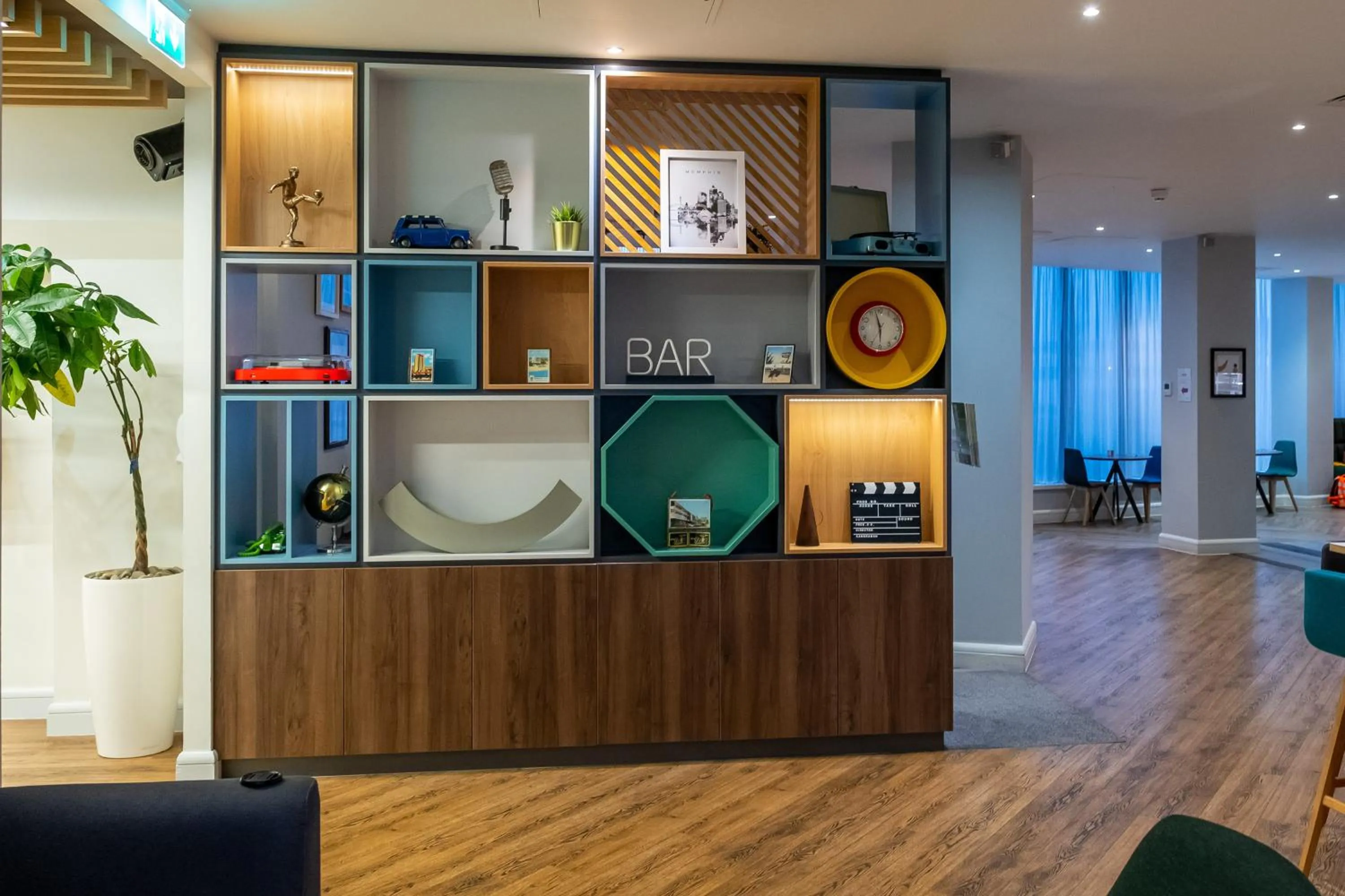 Lounge or bar in Holiday Inn Preston by IHG