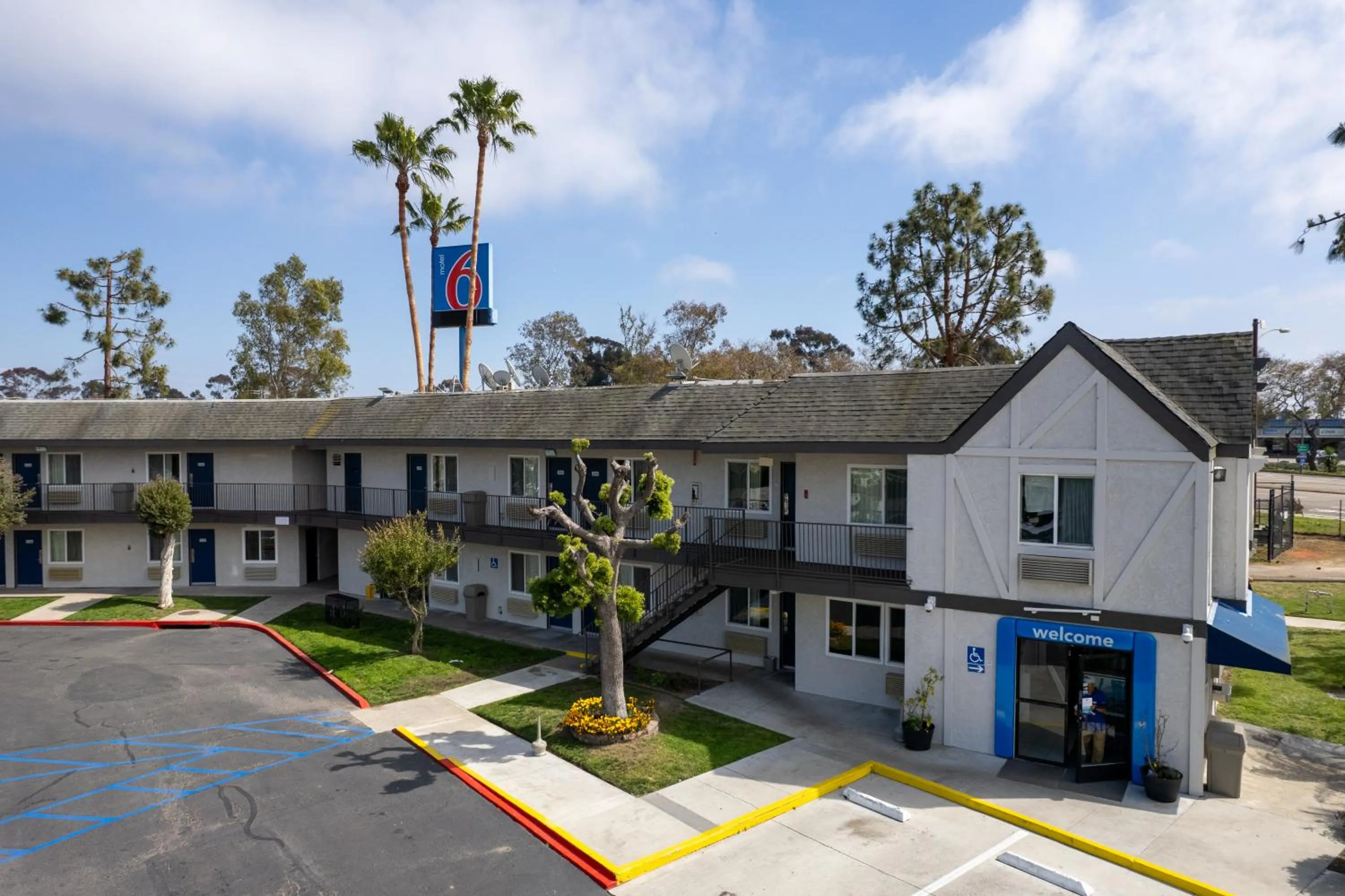 Property building in Motel 6-San Diego, CA - North