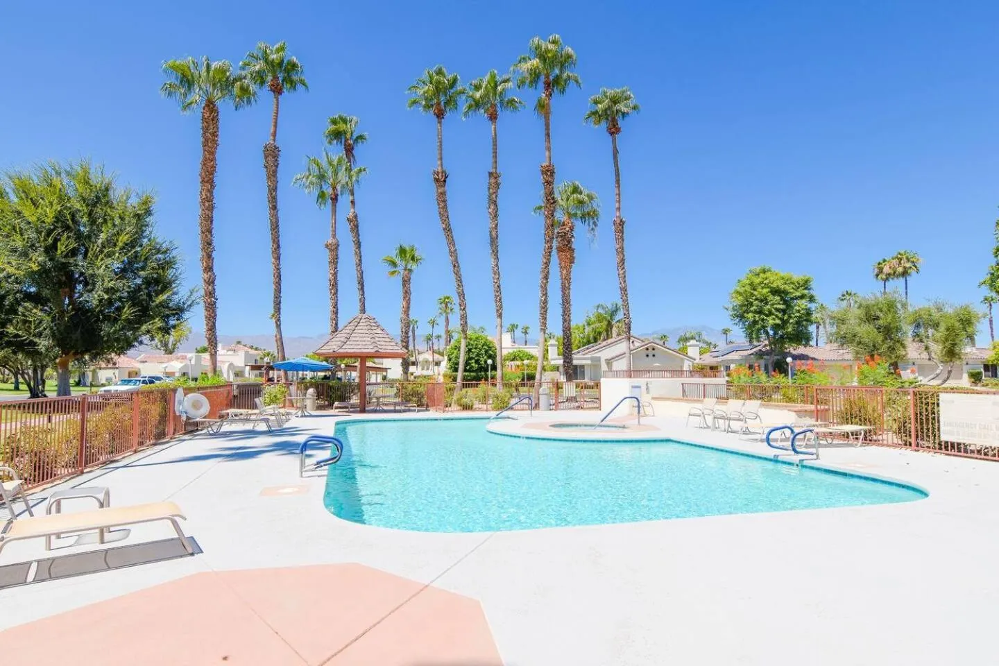 Desert Breezes Resort